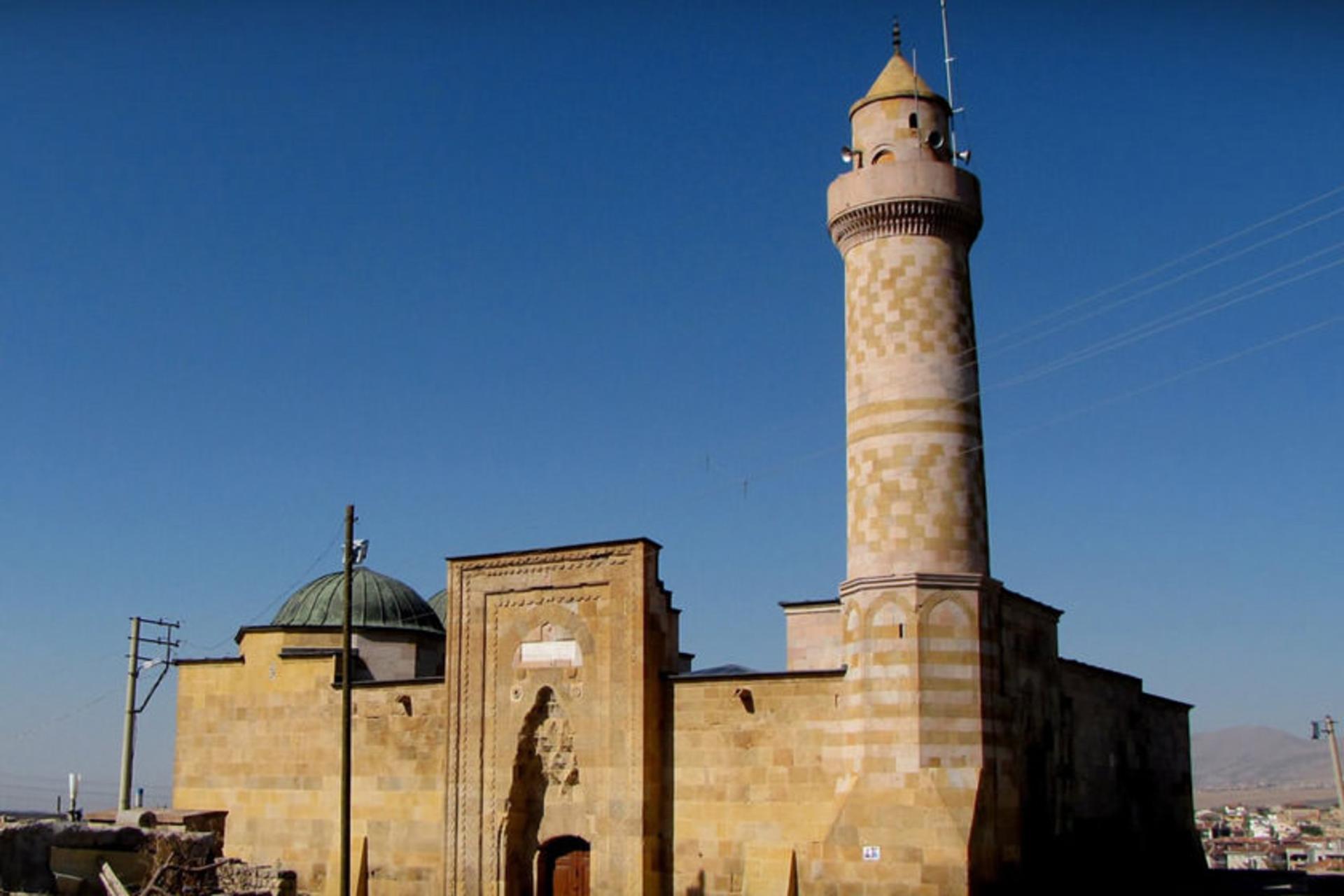 نیغده