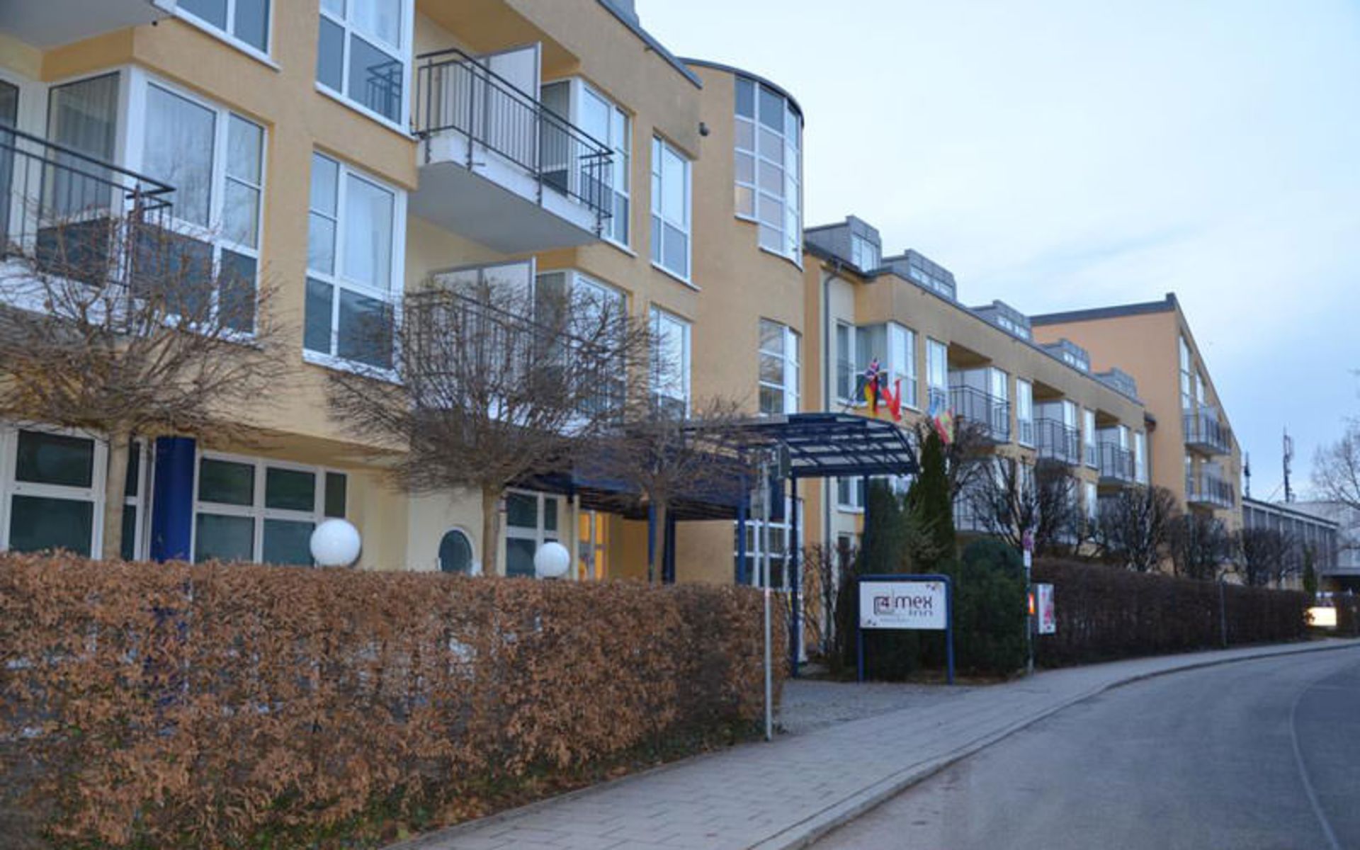 هتل ۴مکس این (4mex Inn)