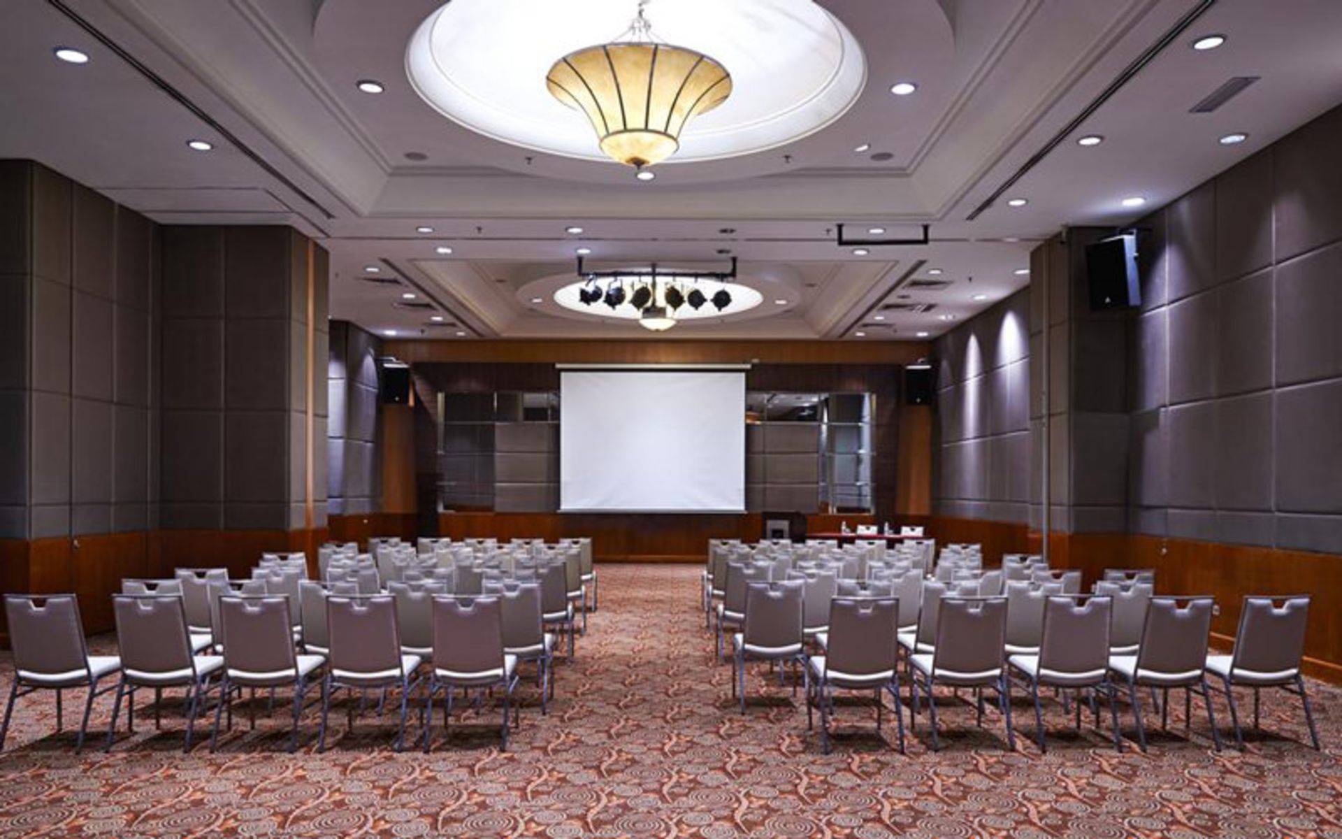 هتل نووتل کوالالامپور سیتی سنتر (Novotel Kuala Lumpur City Centre)