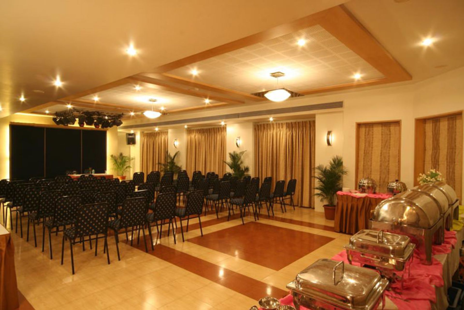 هتل روداس ان اکوتل (Rodas An Ecotel Hotel)