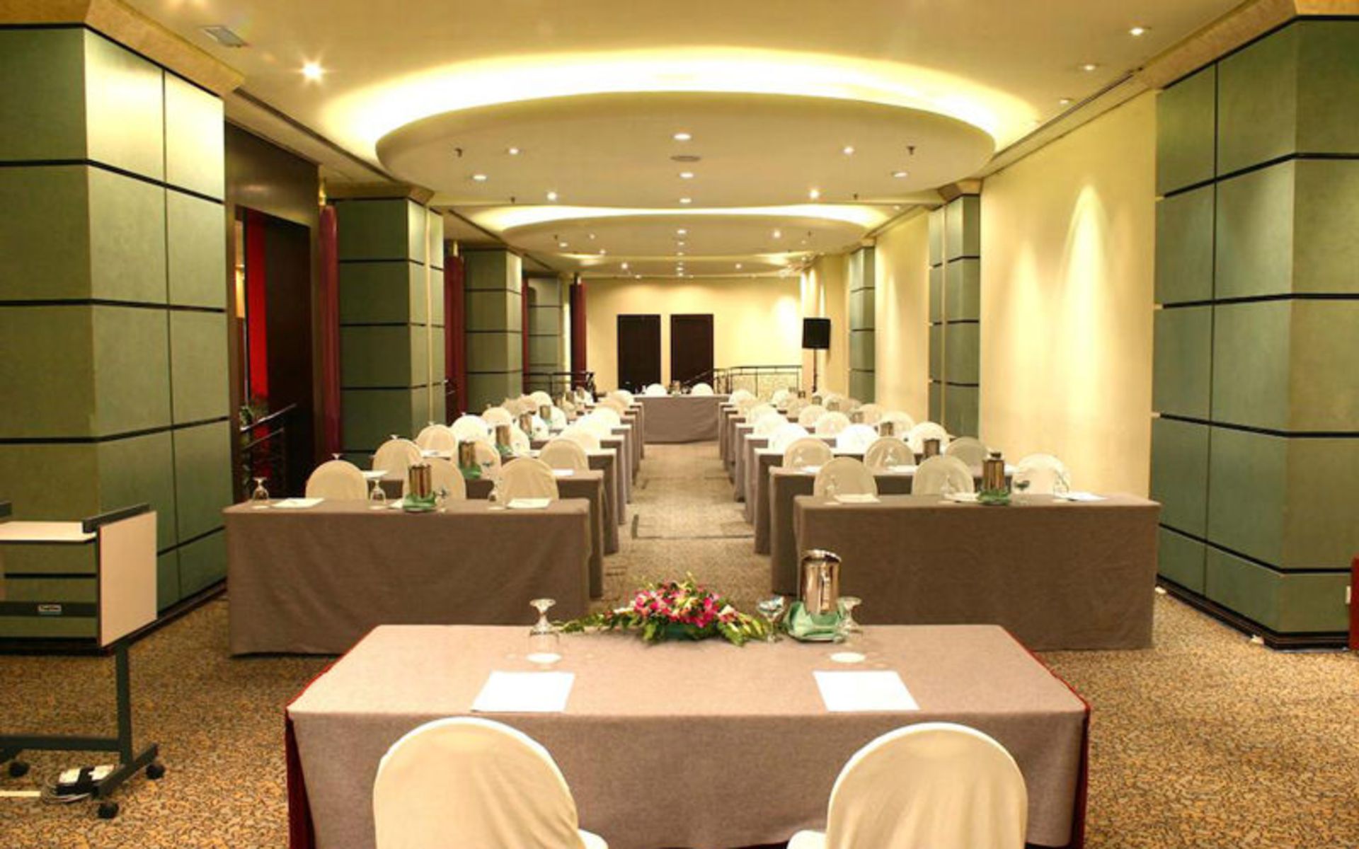 هتل گرند سیزن کوالالامپور (Grand Seasons Hotel Kuala Lumpur)
