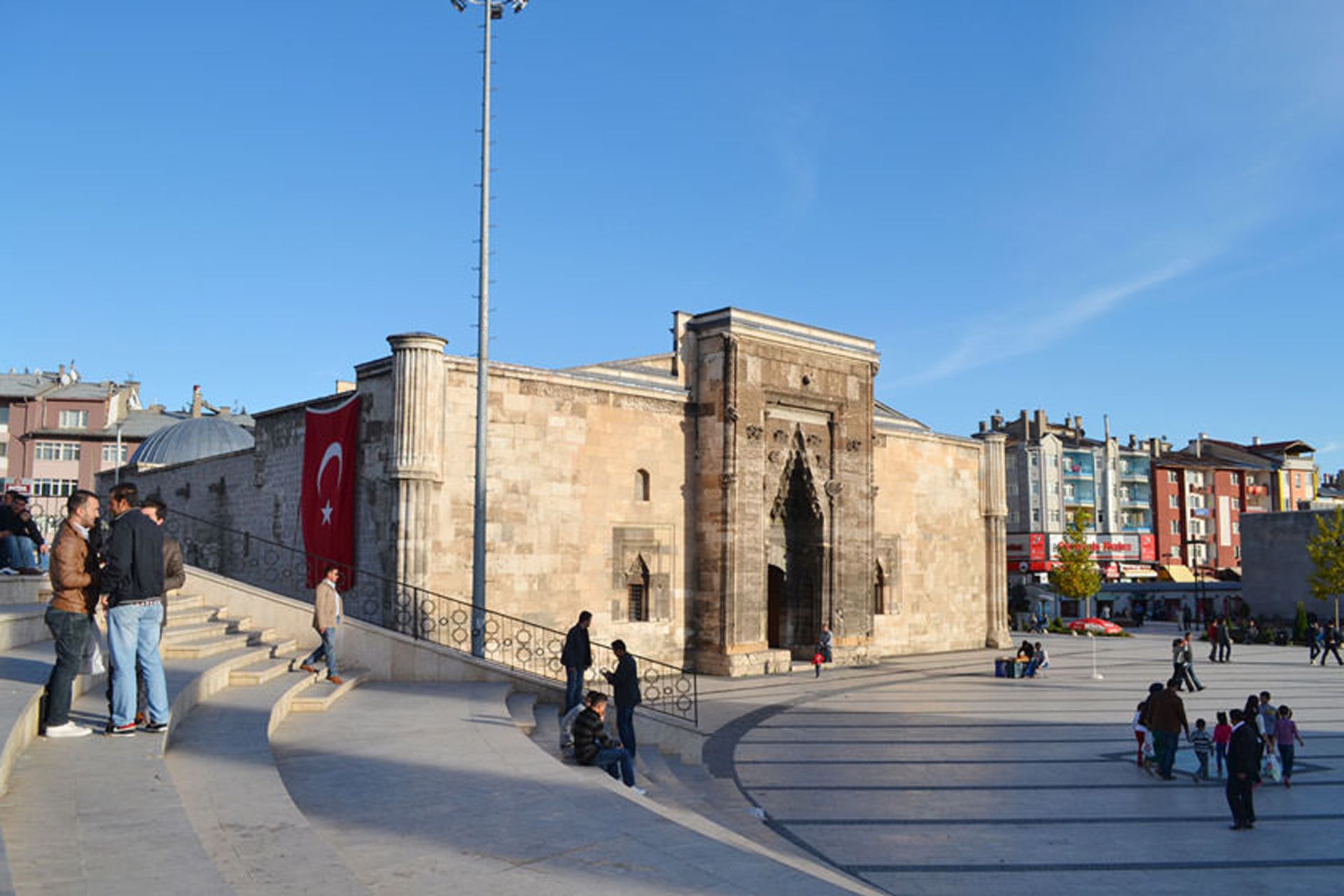 2018-6-b81195bf-7c12-406e-b211-99fa46e95bf8