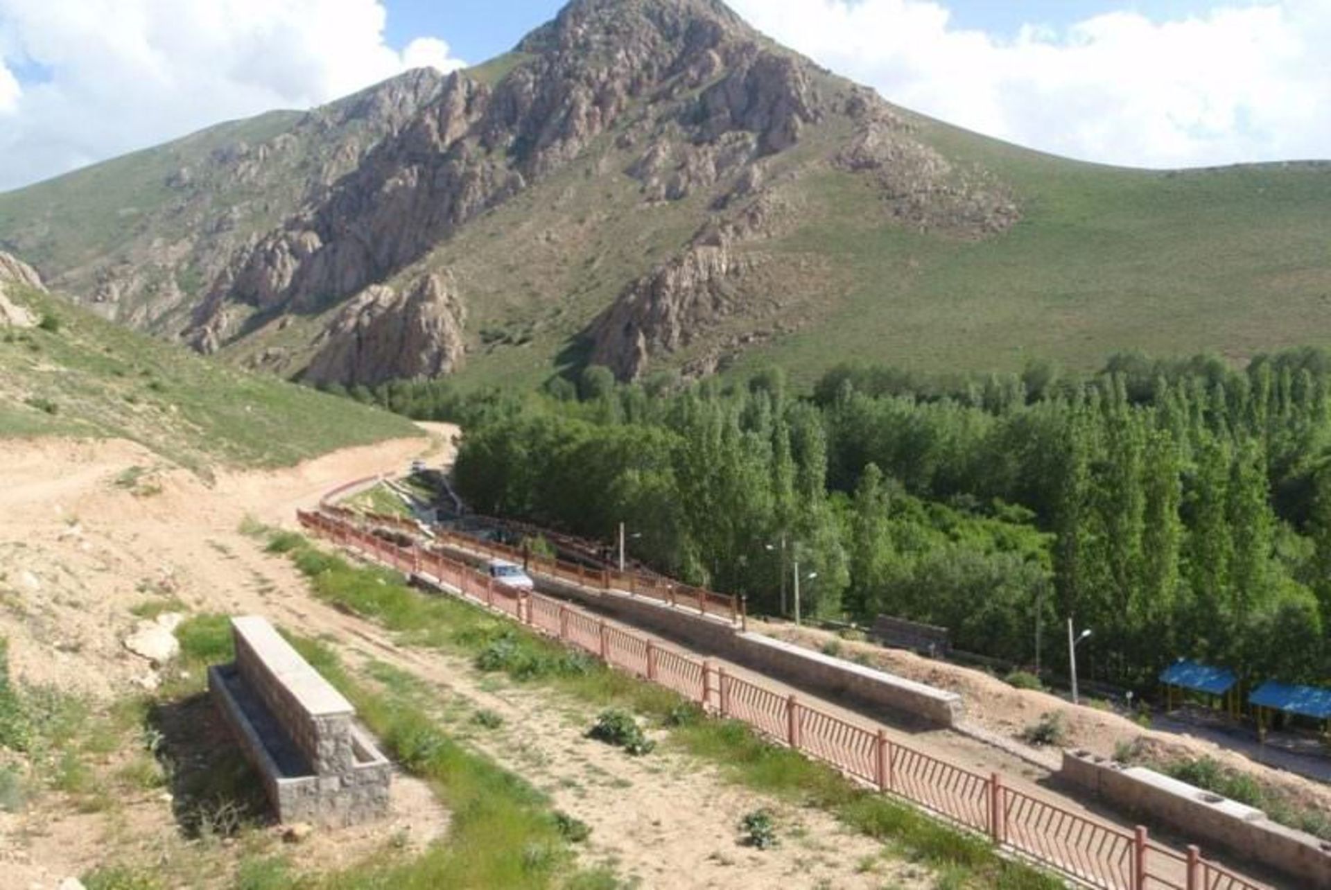 منطقه نمونه گردشگری ازناو