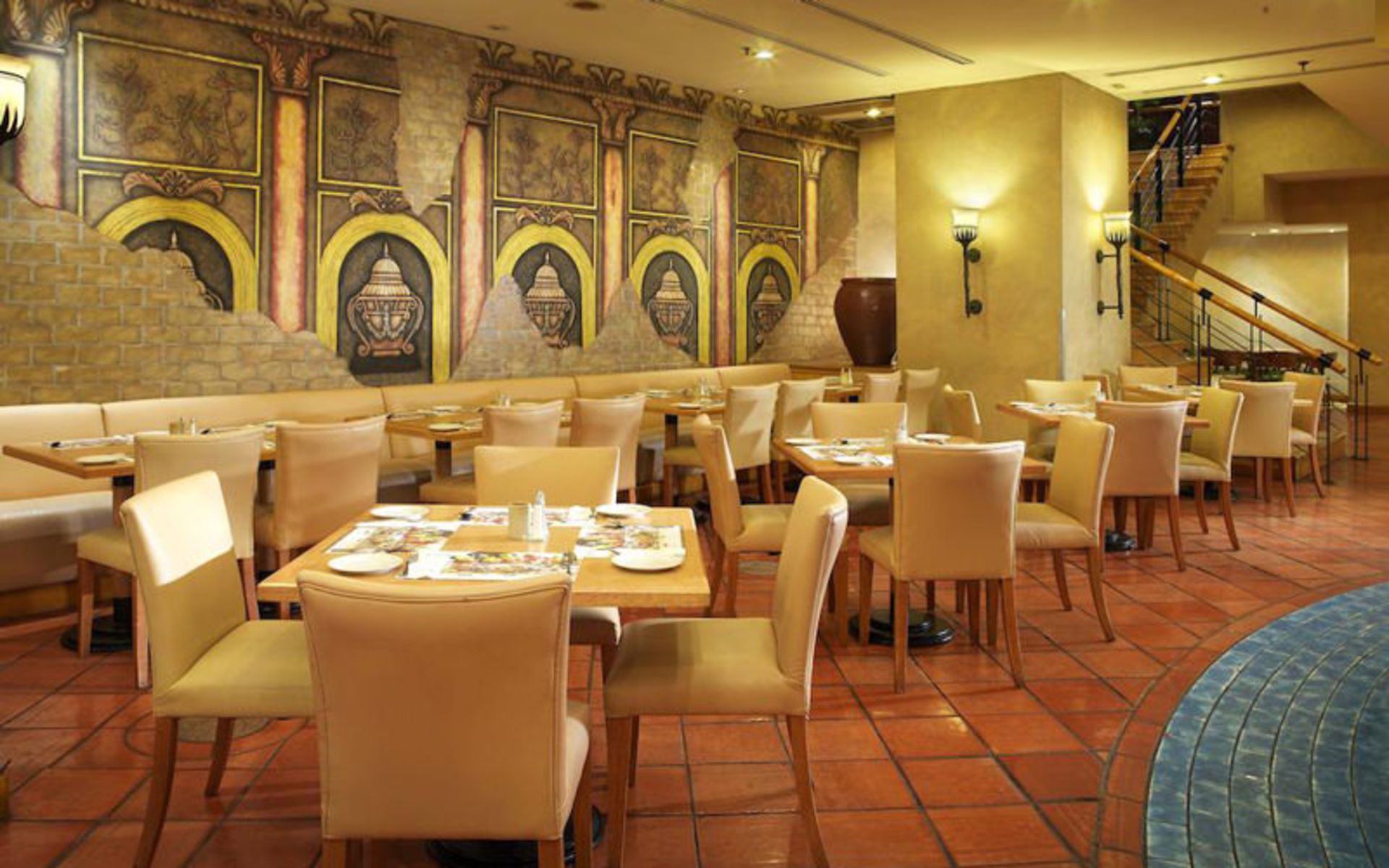 هتل گرند سیزن کوالالامپور (Grand Seasons Hotel Kuala Lumpur)