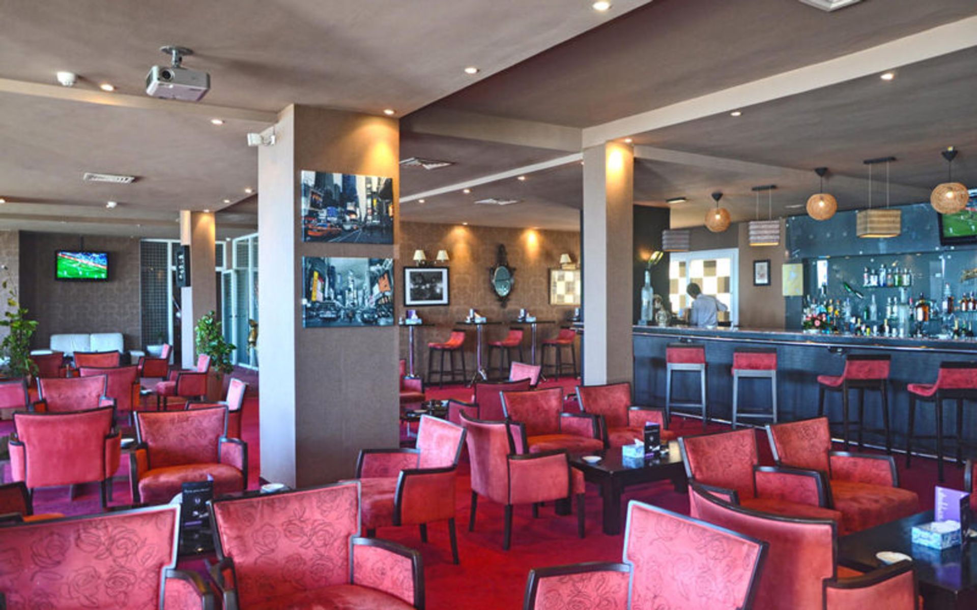 هتل سزار اند اسپا (Hotel Cesar & Spa)