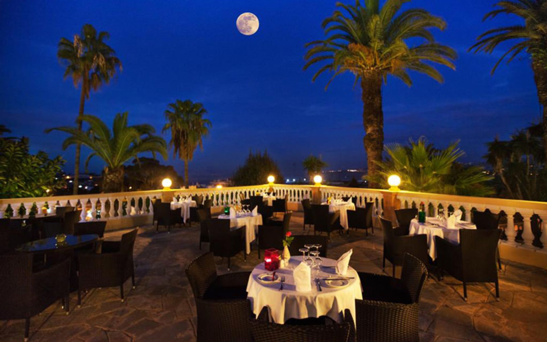 هتل گرند ویلا د فرنس (Grand Hotel Villa de France)