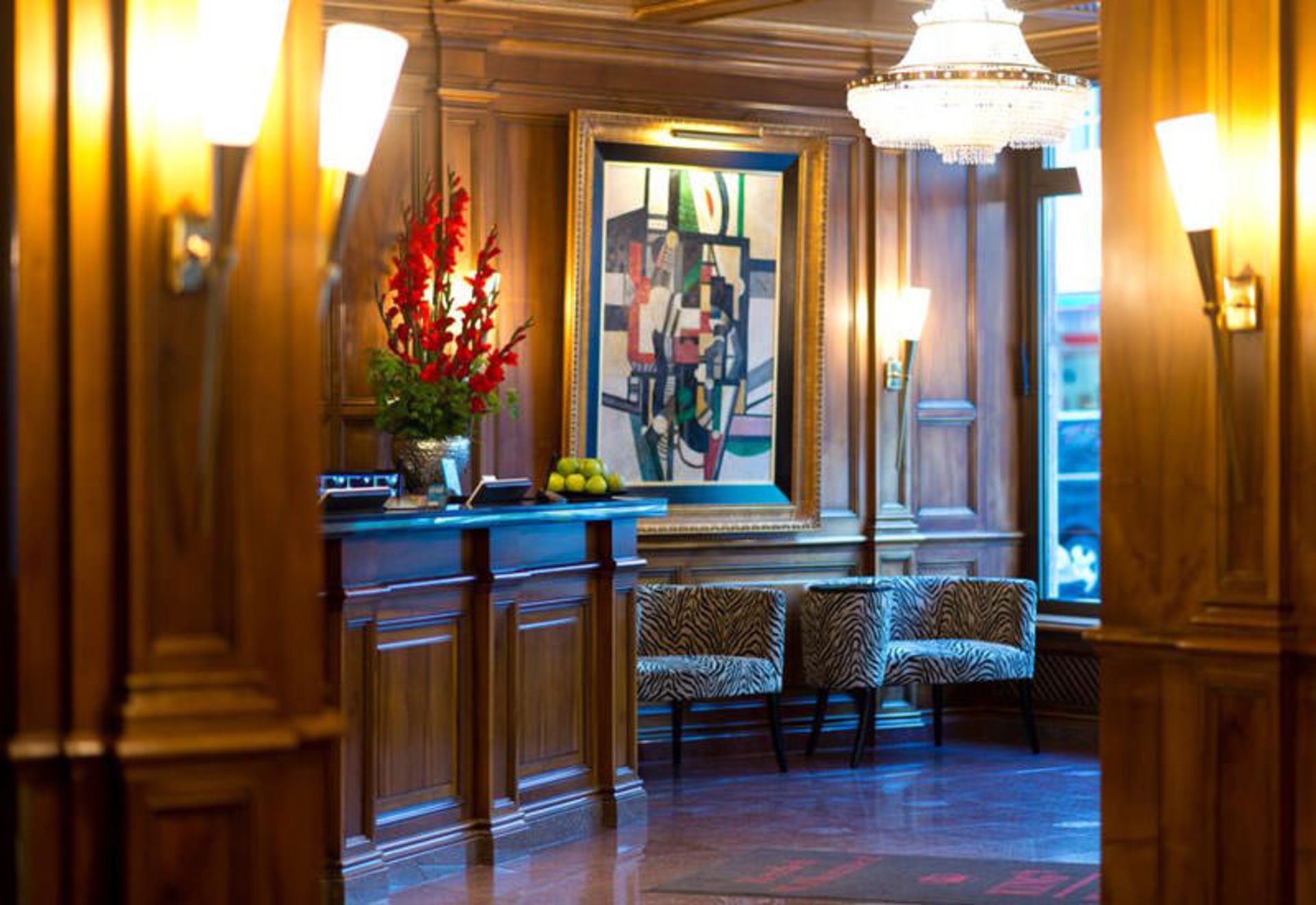 هتل کینگ فرست کلاس (King's Hotel First Class)