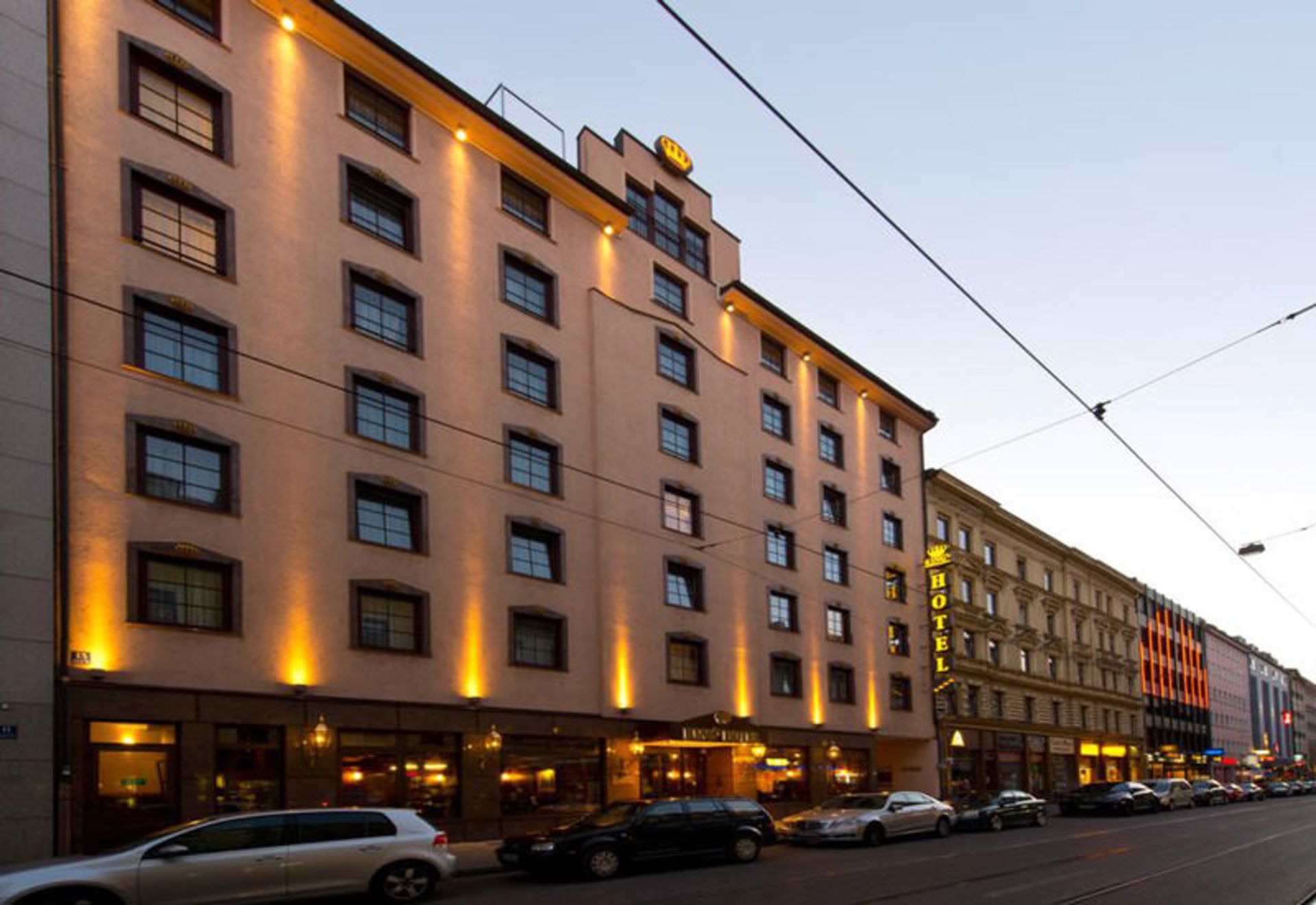 هتل کینگ فرست کلاس (King's Hotel First Class)