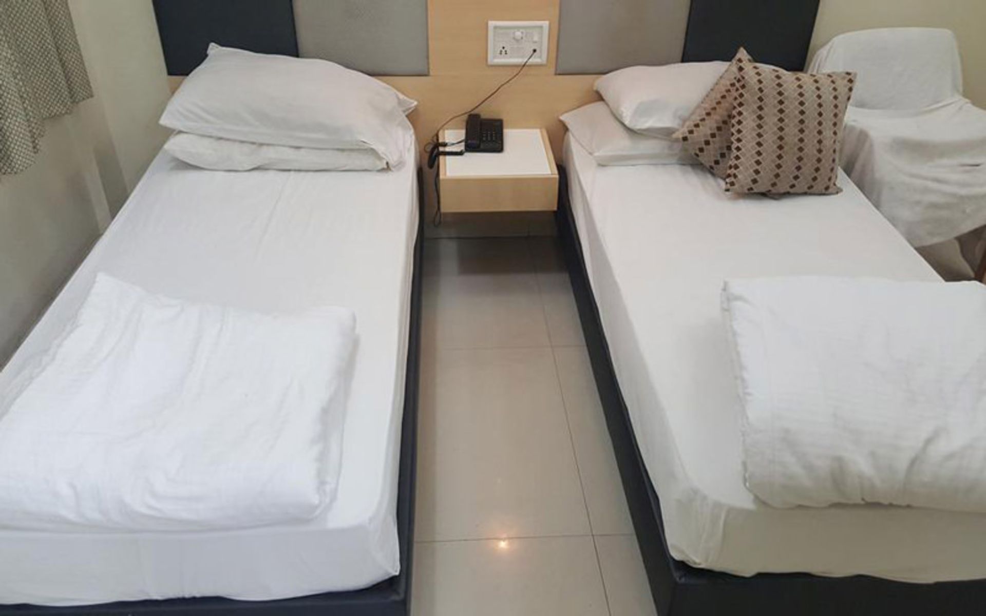 هتل بنتلی مارینه درایو (Bentley Hotel Marine Drive)
