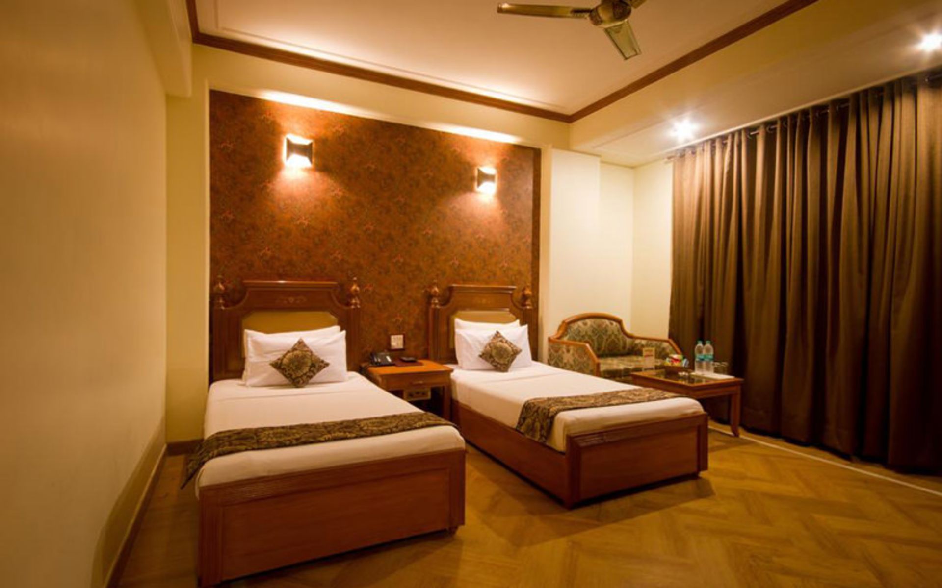 هتل سان استار گرند (Hotel Sunstar Grand)