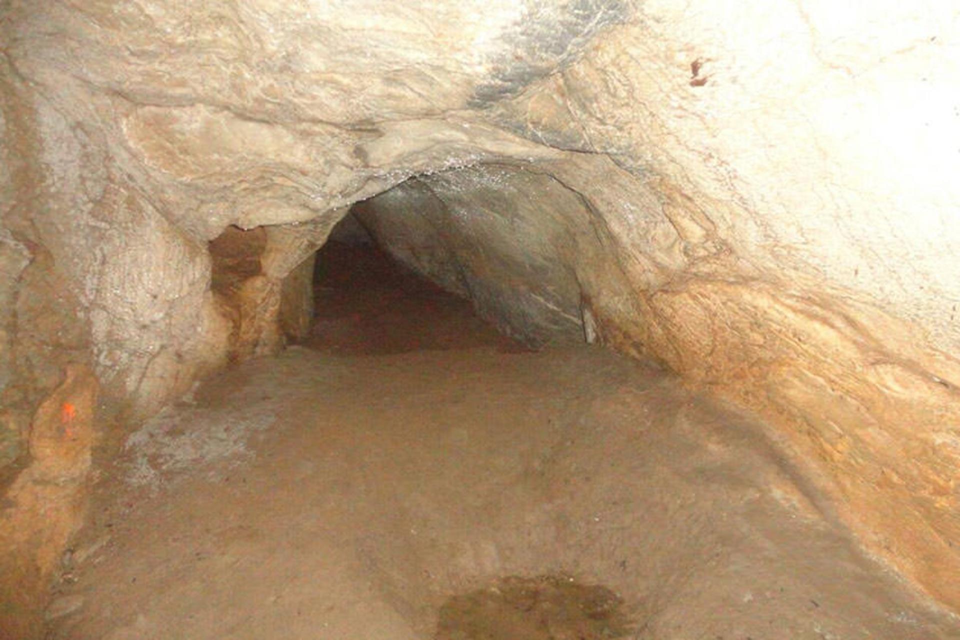 غار کونا شم شم