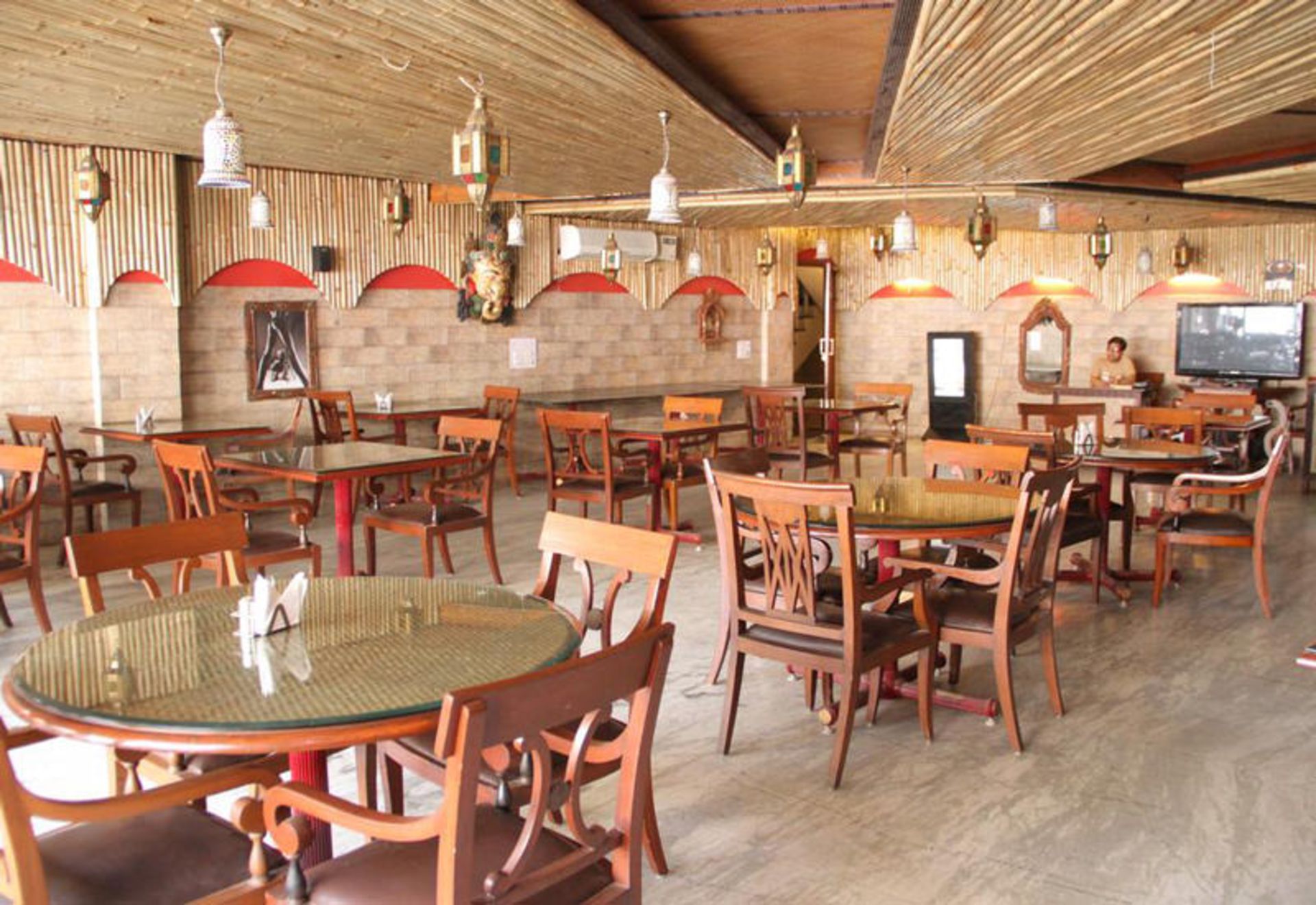 هتل هاری پیورکو (Hotel Hari Piorko)