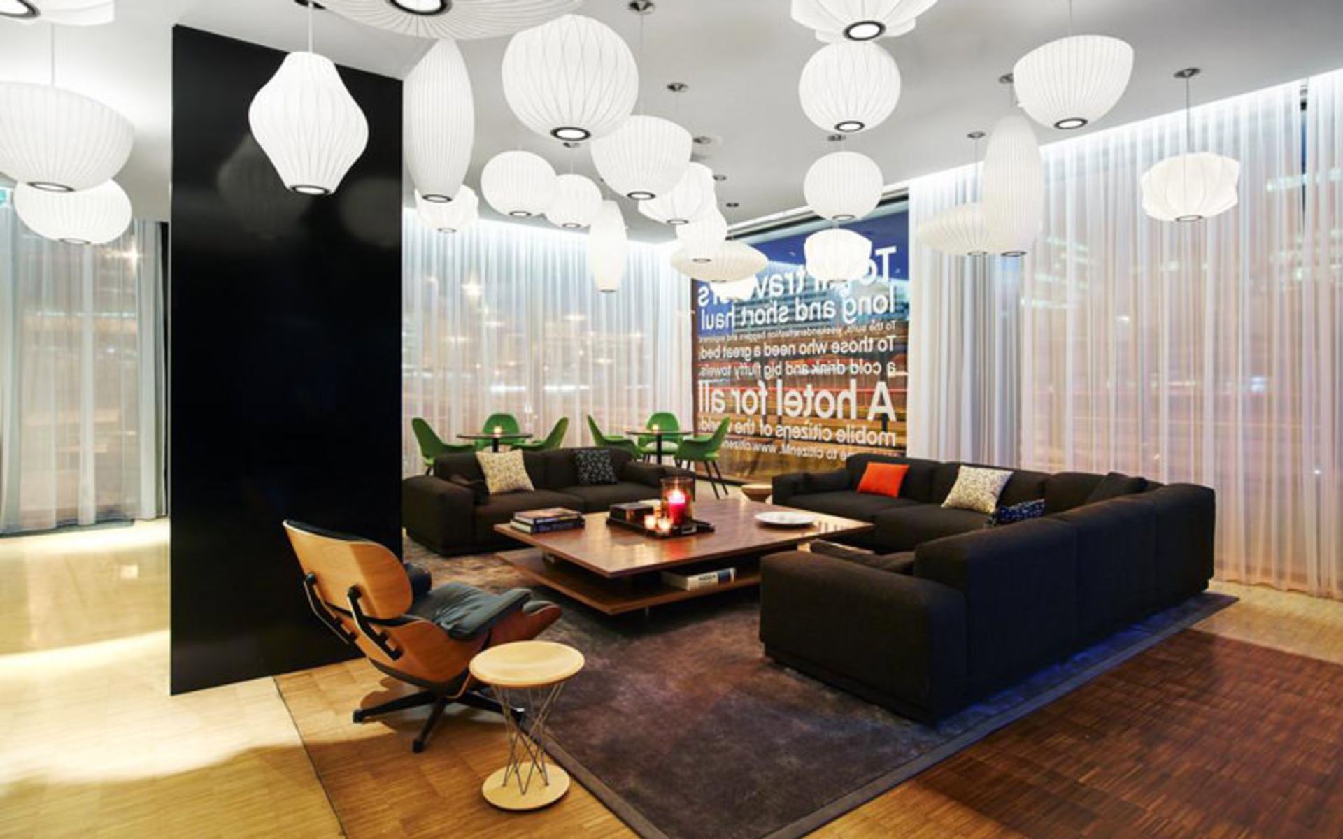 هتل سیتیزن ام اسخیپول (citizenM Schiphol Airport)