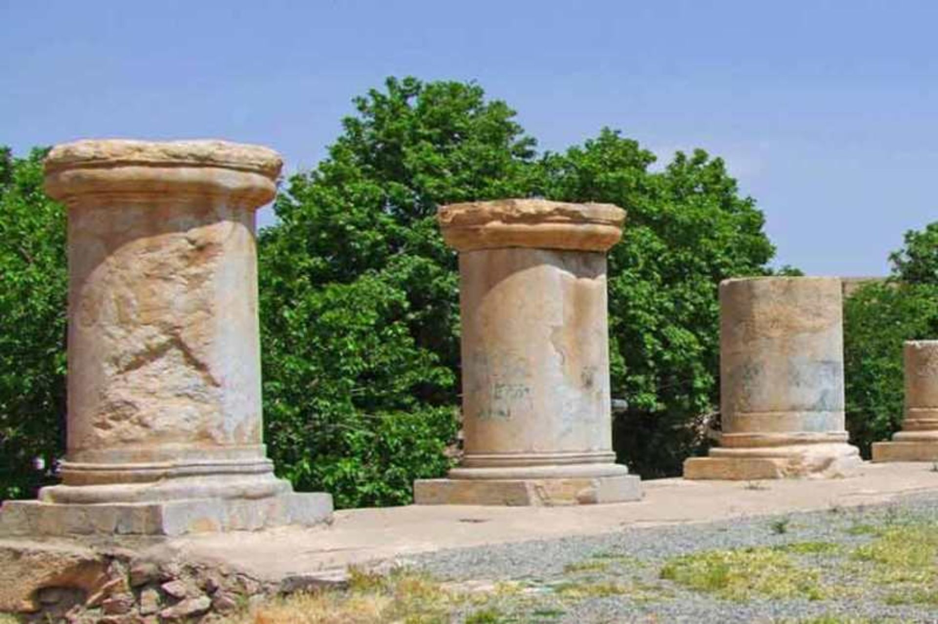 معبد-اناهیتا