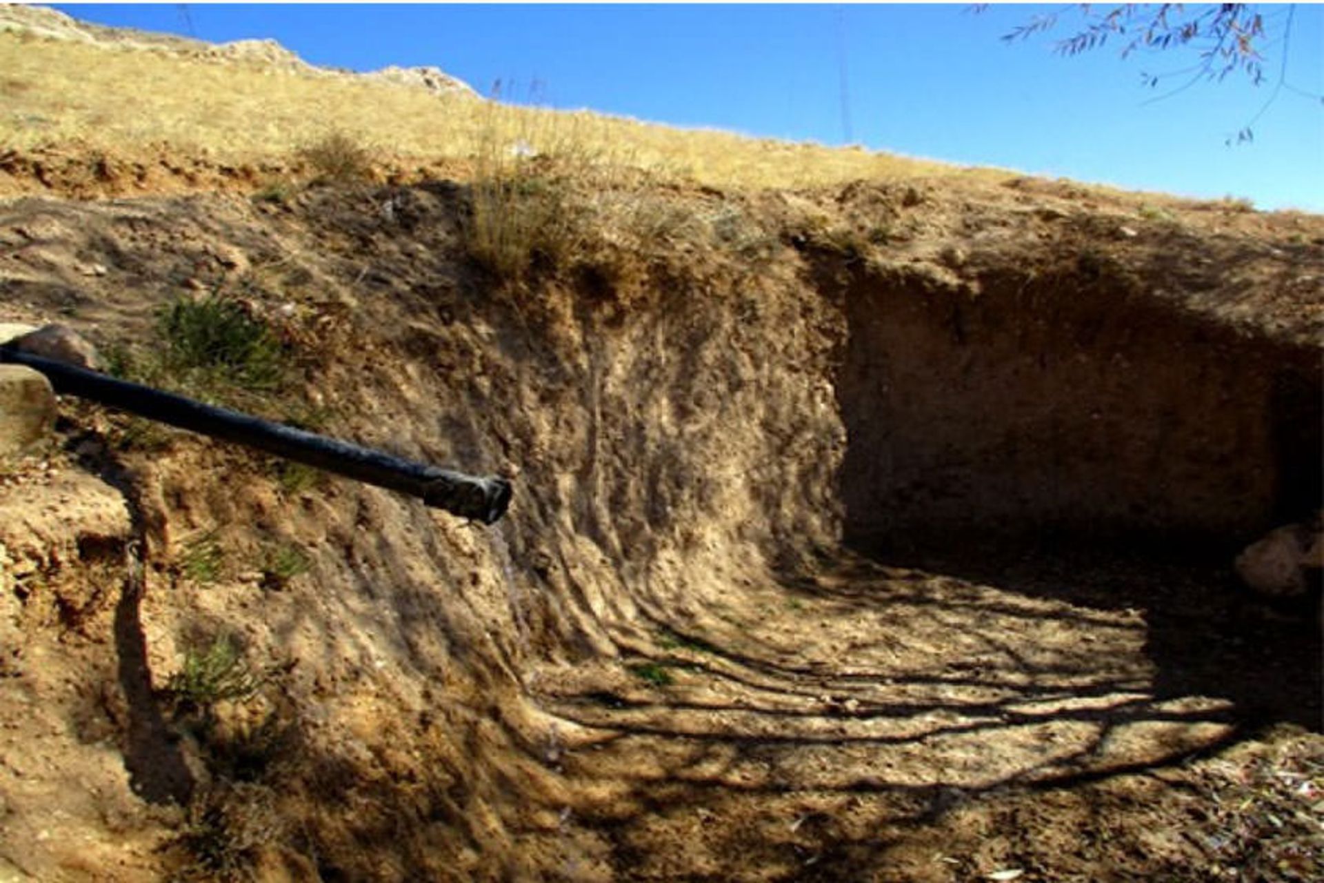 چشمه قازقازک