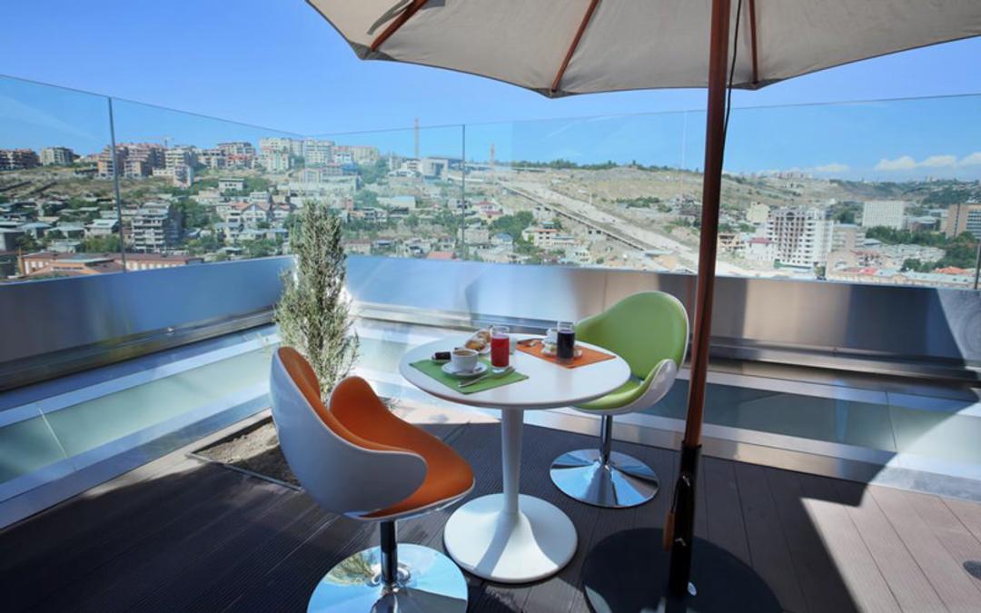 هتل اپرا سوئیت (Opera Suite Hotel)