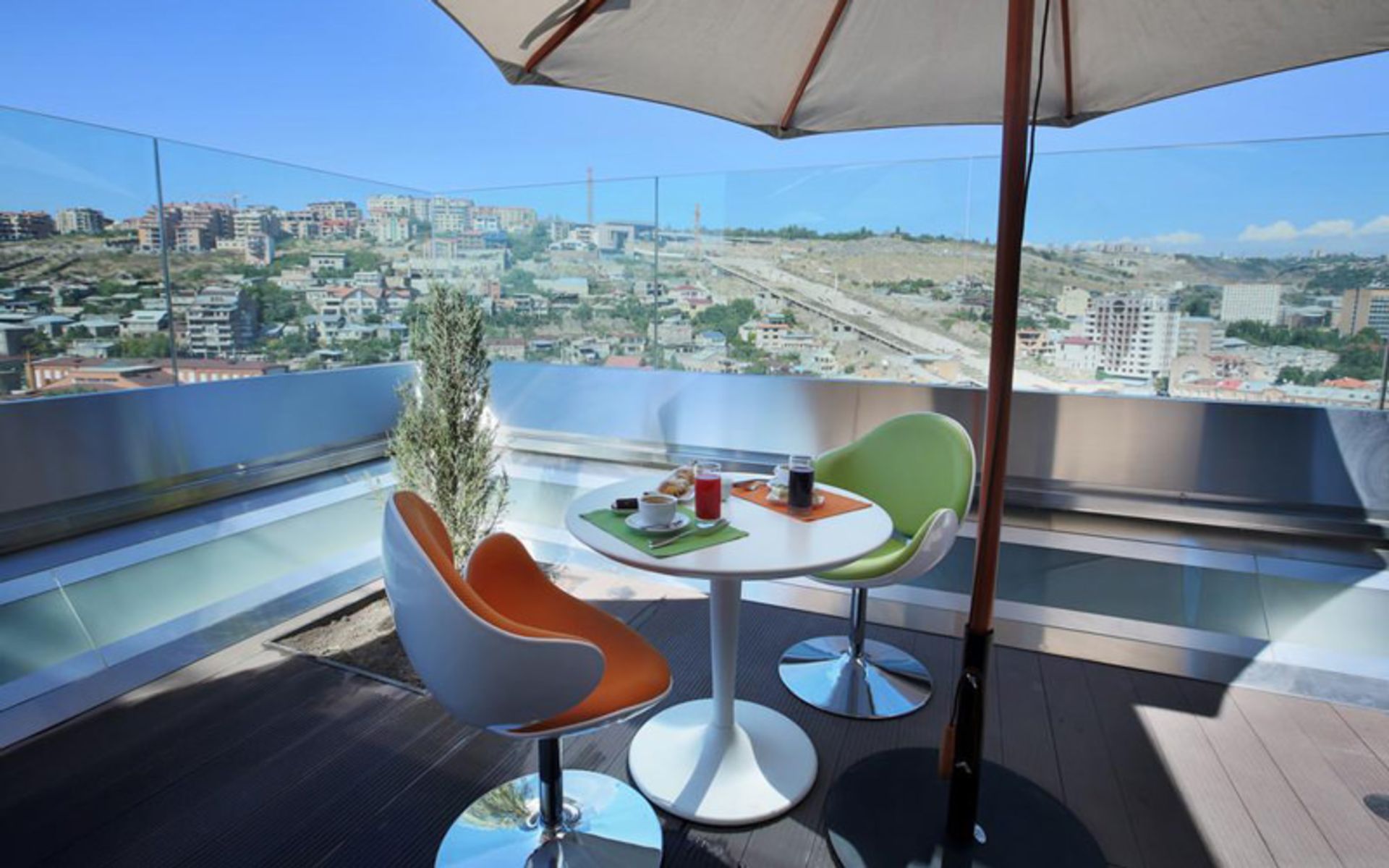هتل اپرا سوئیت (Opera Suite Hotel)