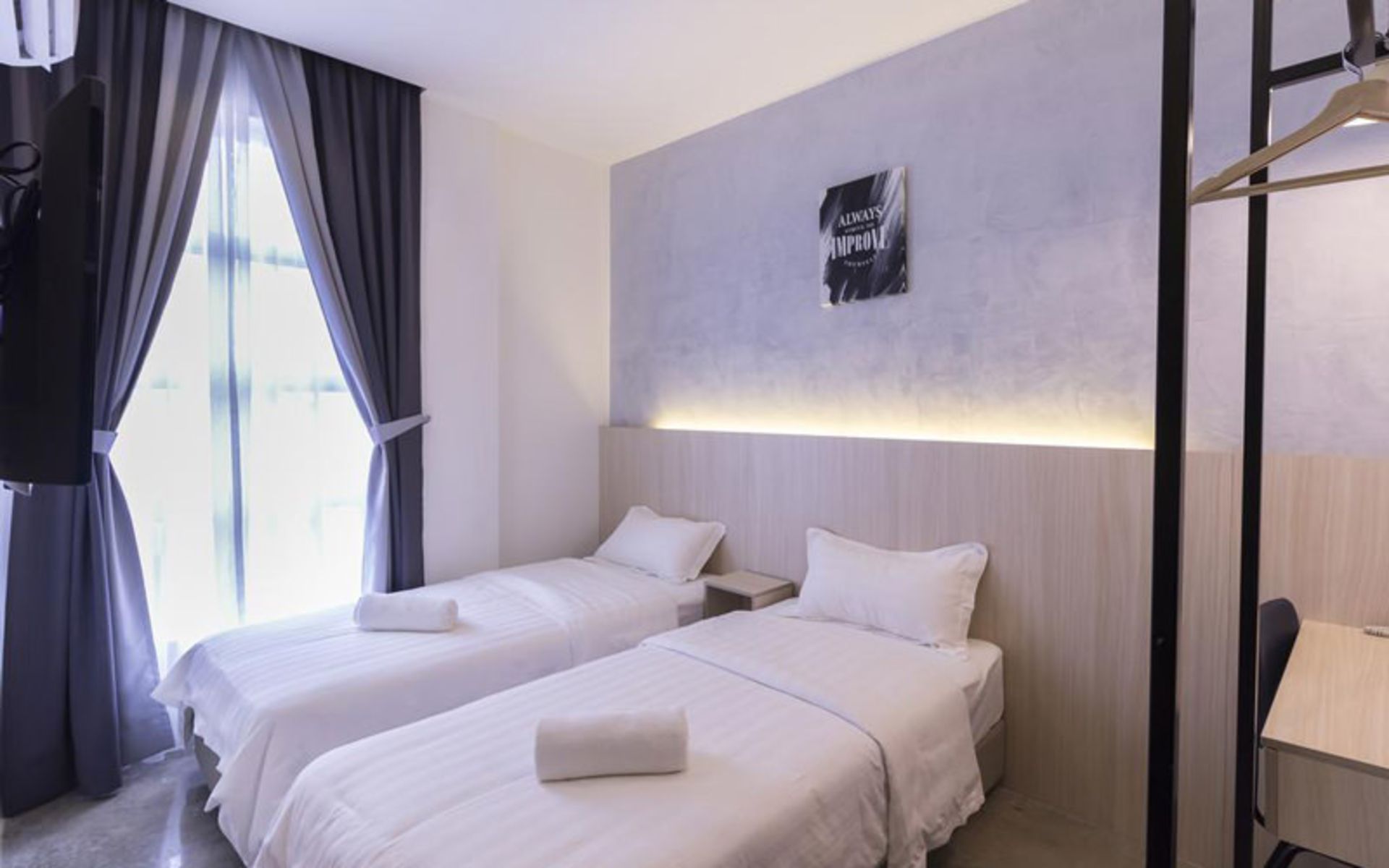 هتل ای او (iO Hotel)