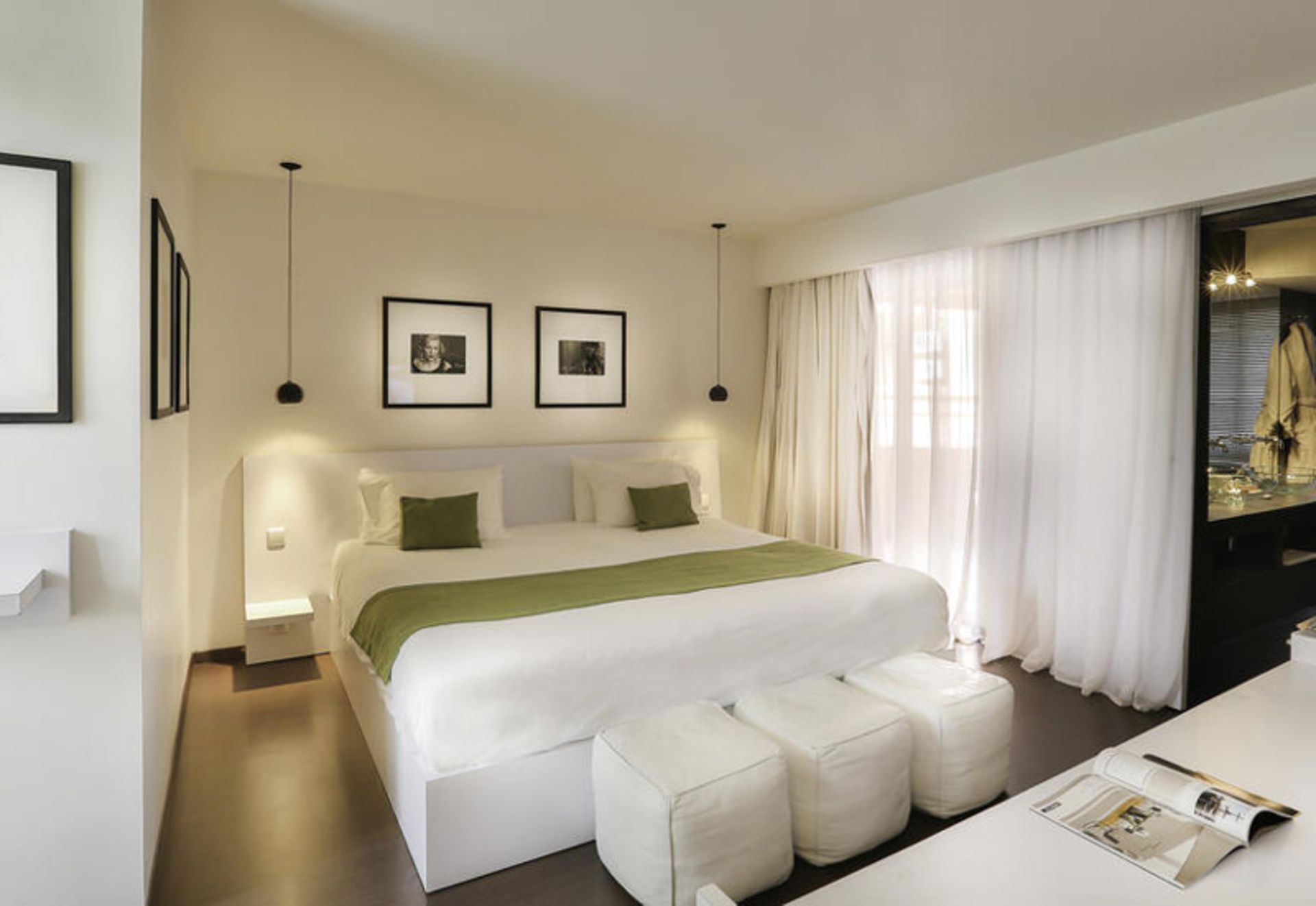 هتل باب (Bab Hotel)