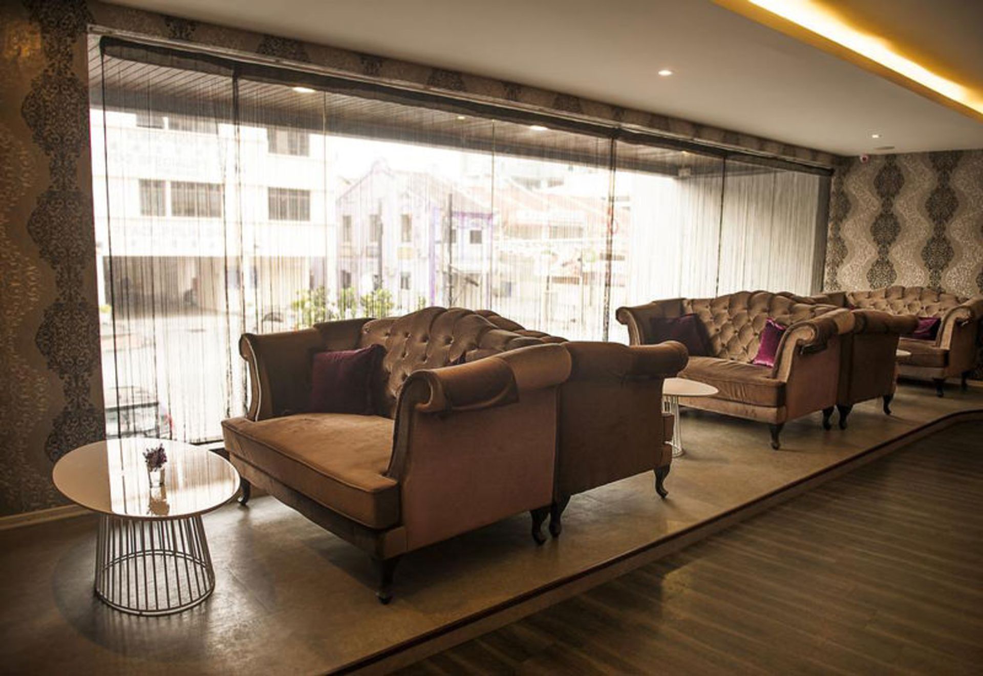 هتل اتون (Eton Hotel)