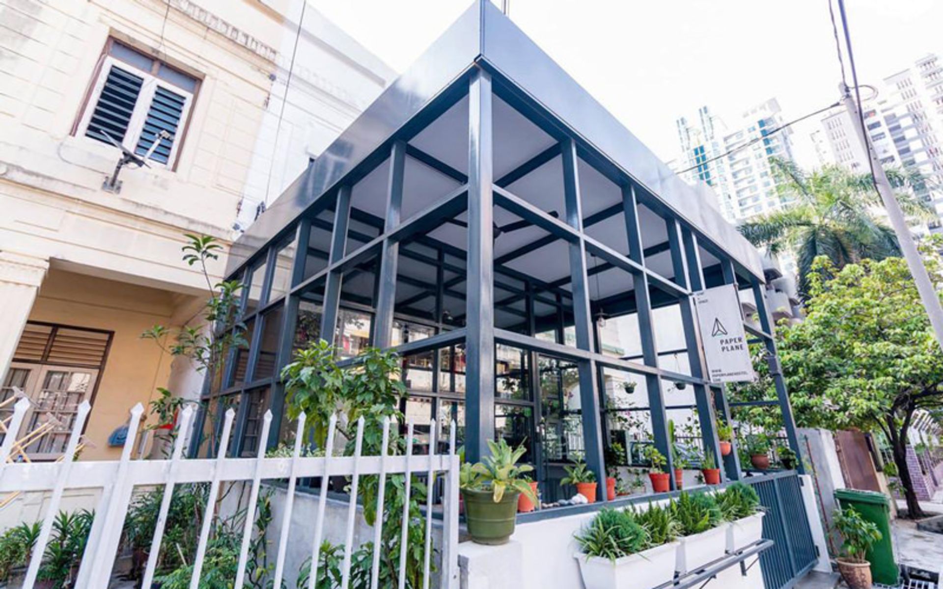 هاستل پیپر پلین (Paper Plane Hostel)