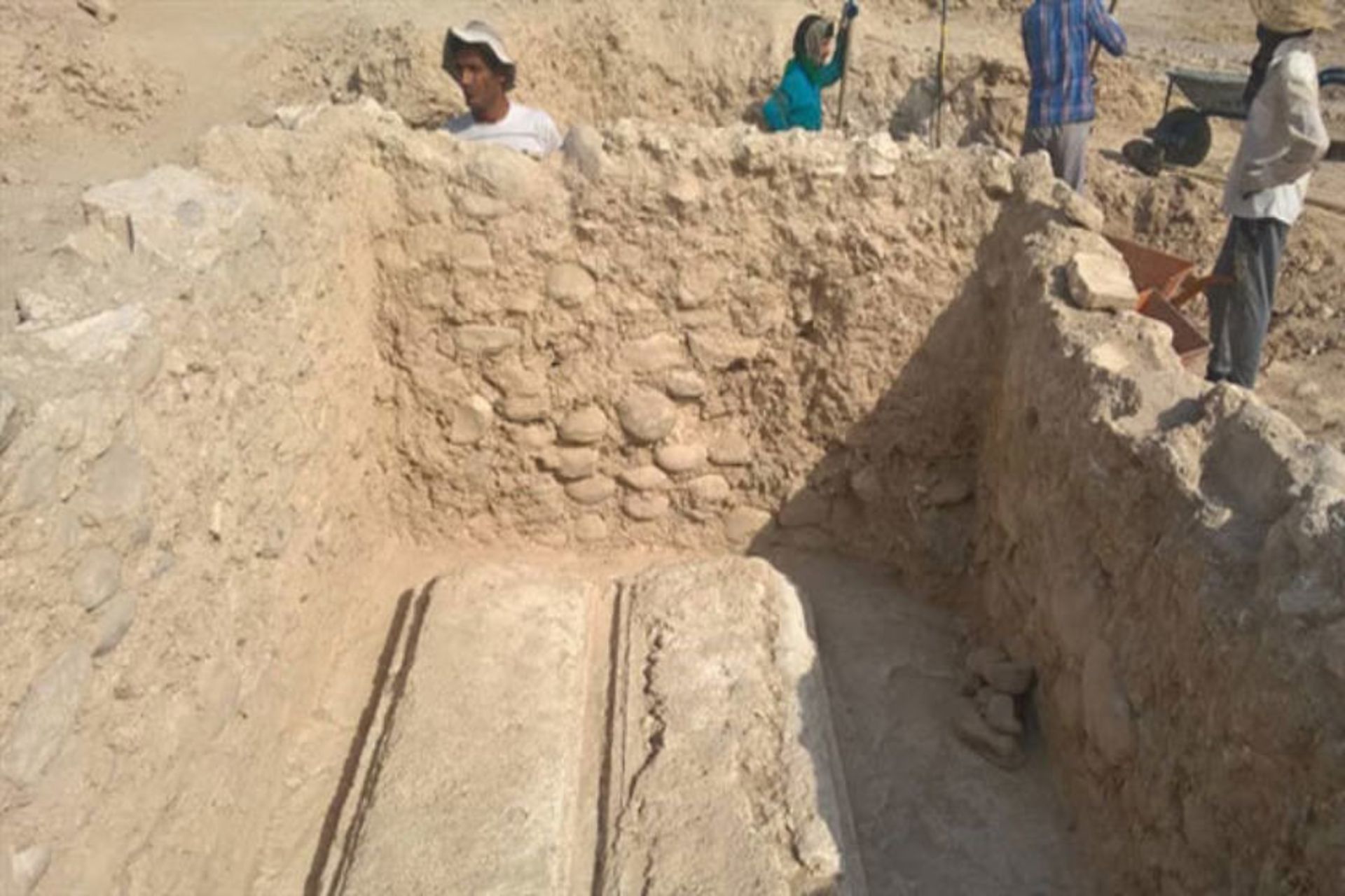 کشف مسجد تاریخی در بهبهان