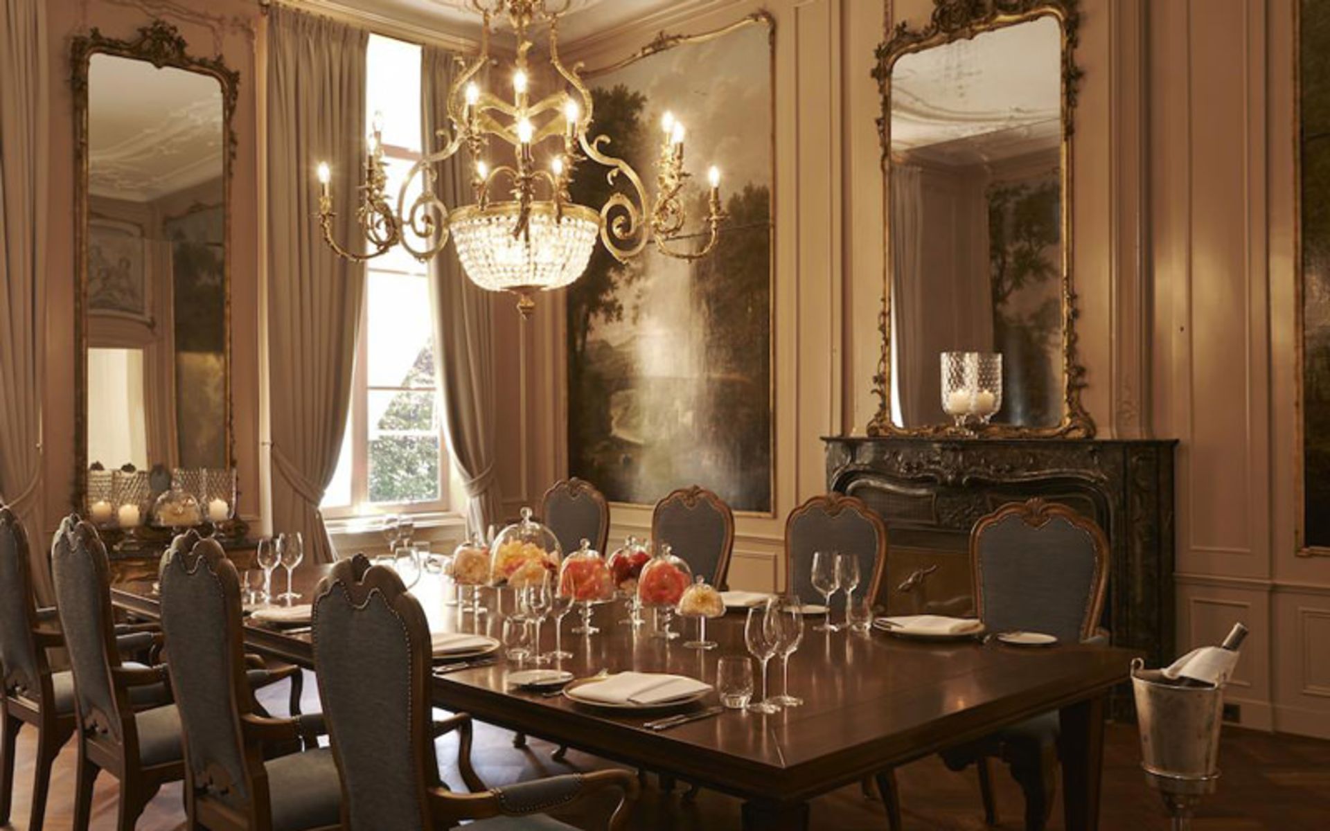 هتل والدورف آستوریا آمستردام (Waldorf Astoria Amsterdam)