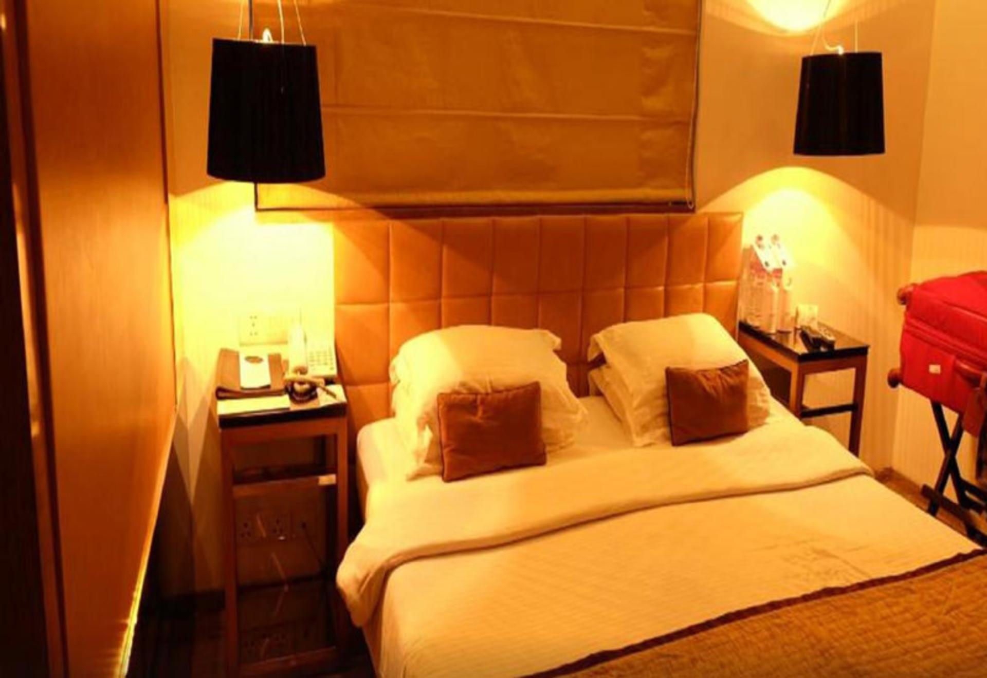 هتل پلس هایتز (Hotel Palace Heights)
