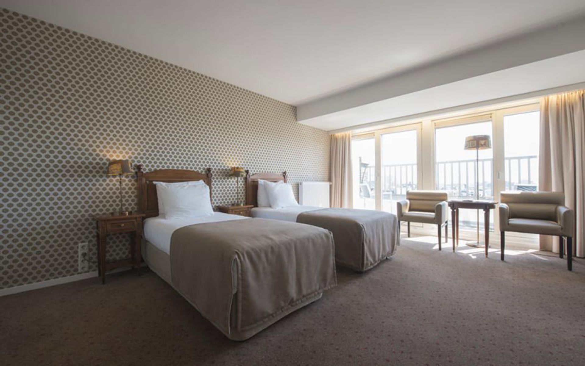هتل دیکر ان تیجس فنیس (Dikker & Thijs Hotel)