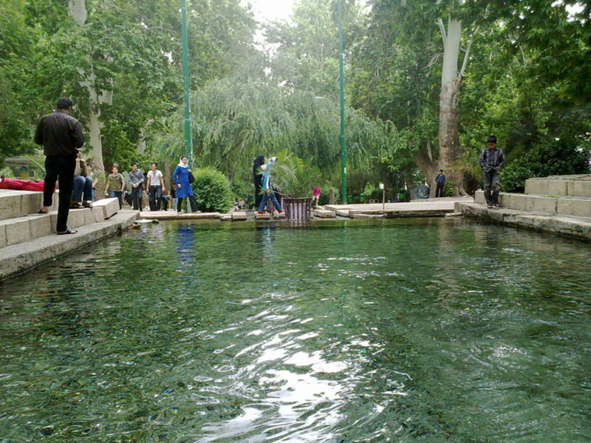 بوستان سرچشمه