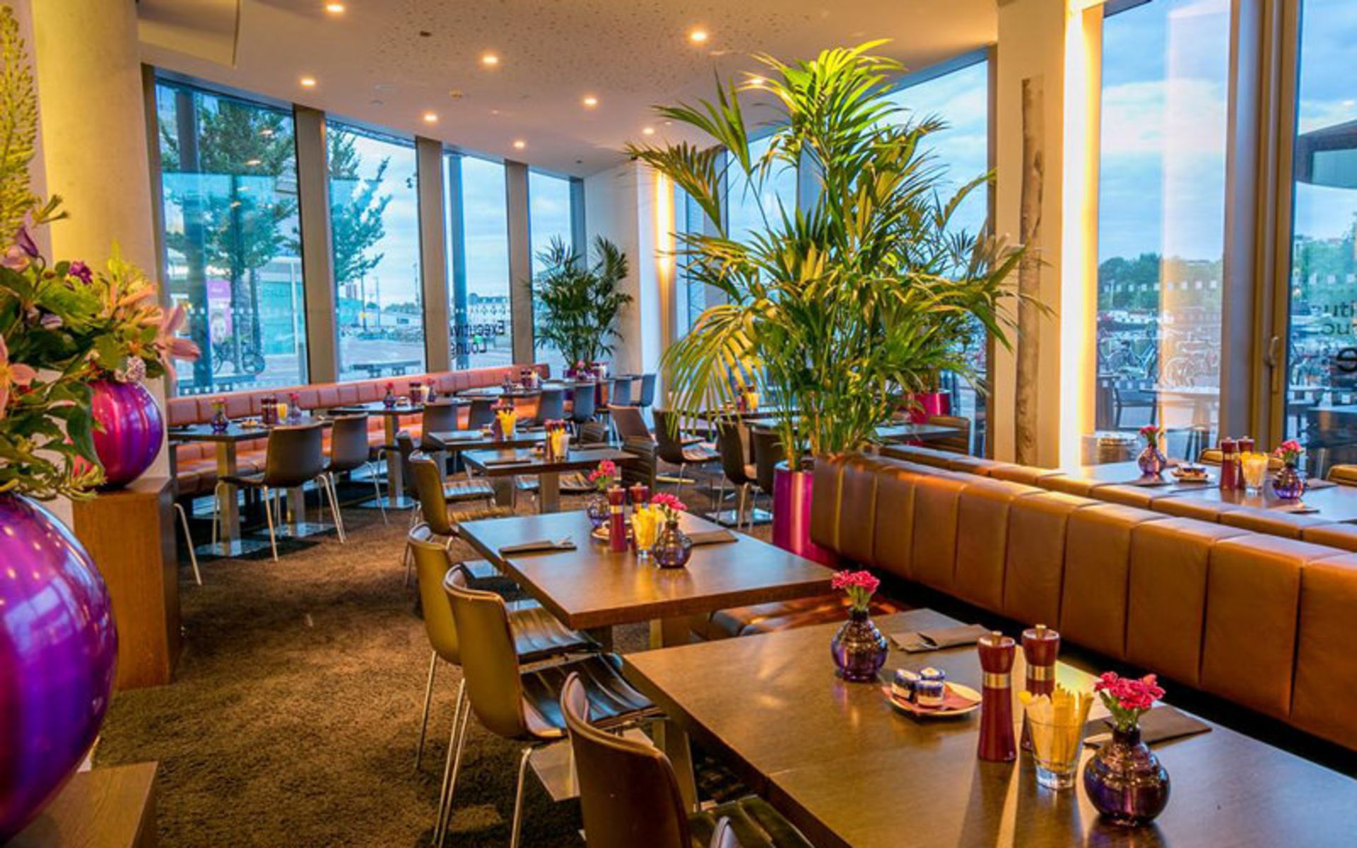 هتل دابل تری بای هیلتون آمستردام سنترال استیشن (DoubleTree by Hilton Amsterdam Centraal Station)