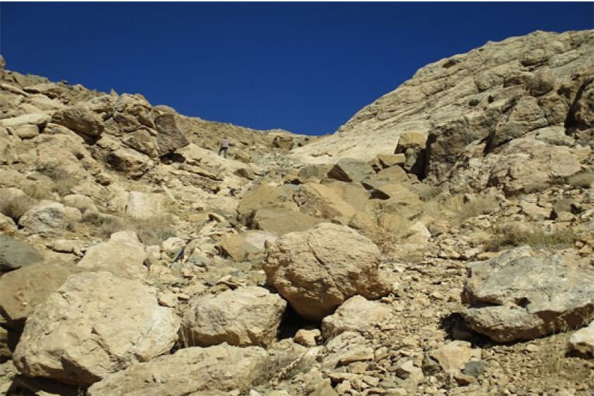 چشمه قازقازک