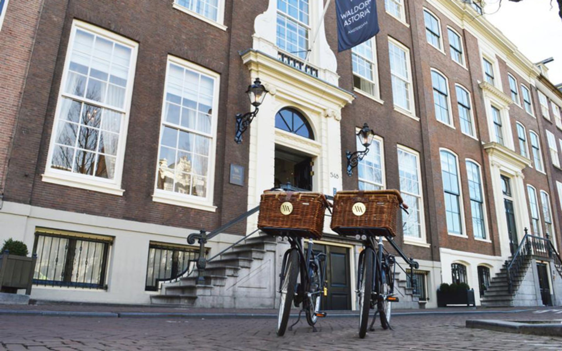 هتل والدورف آستوریا آمستردام (Waldorf Astoria Amsterdam)