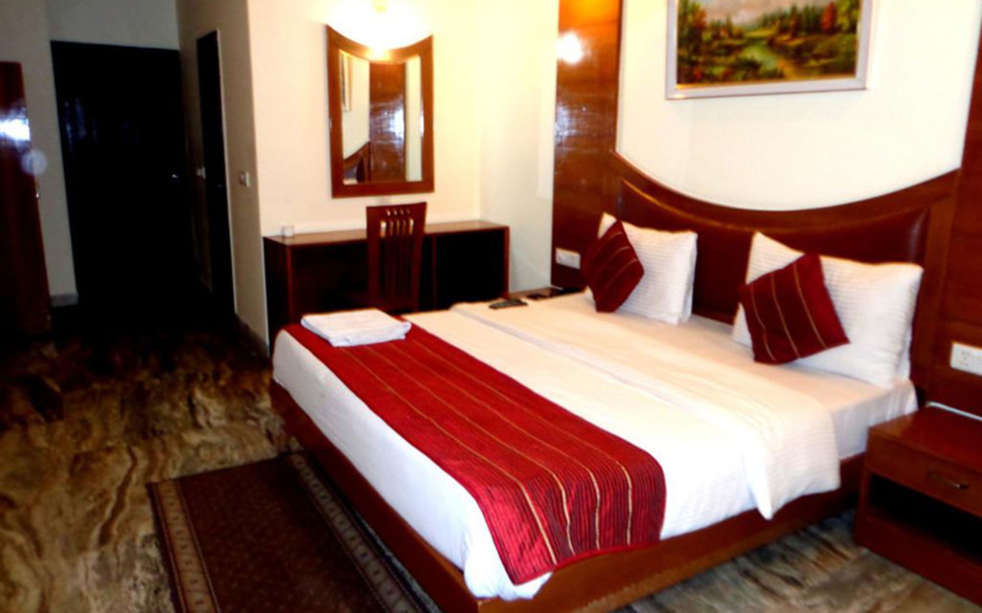هتل کستل بلو (Hotel Castle Blue)