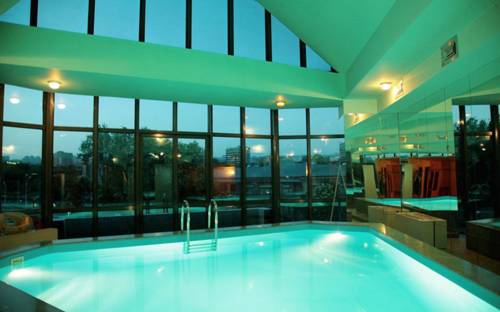 هتل آرارات (Ararat Hotel)