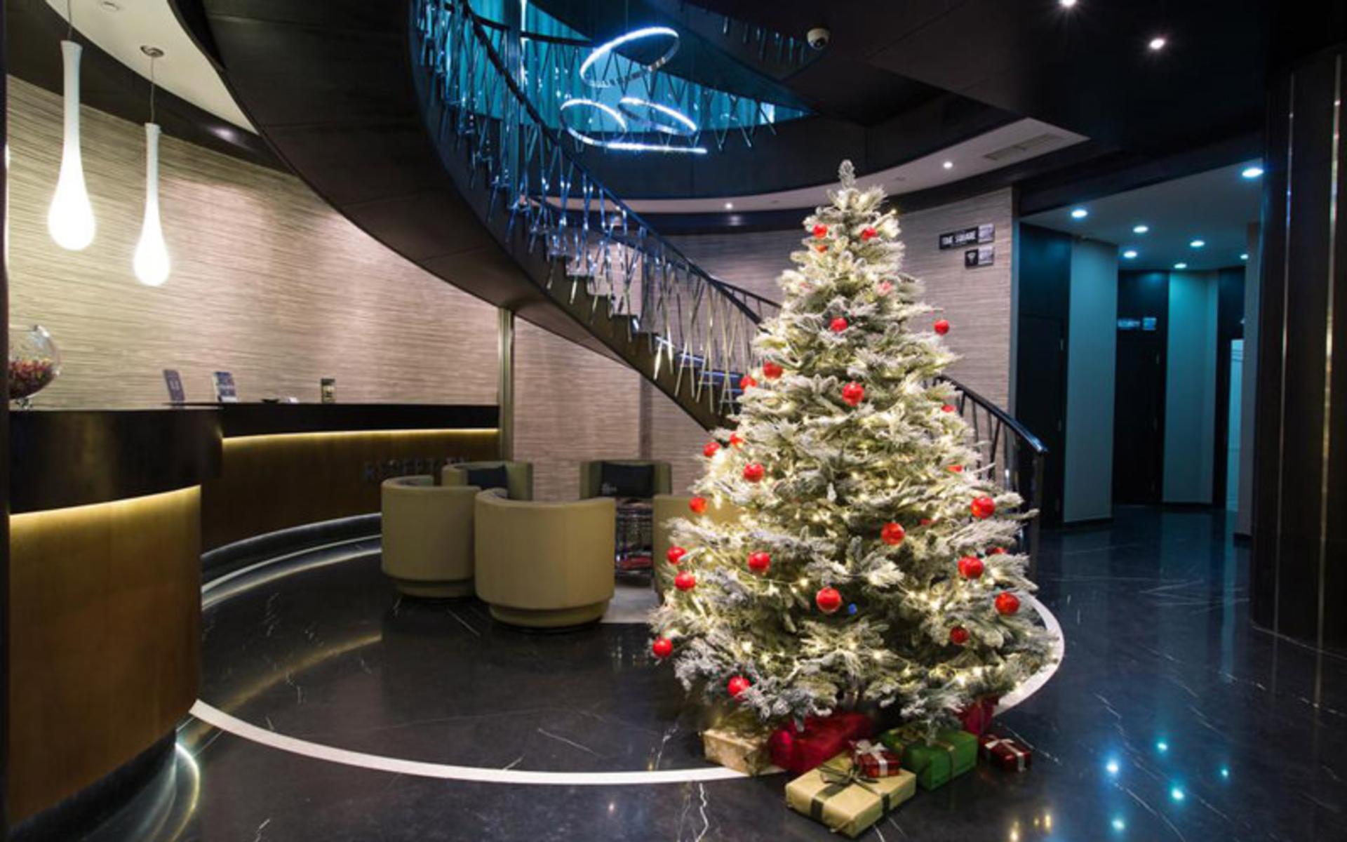 هتل نورث اونیو (North Avenue Hotel)