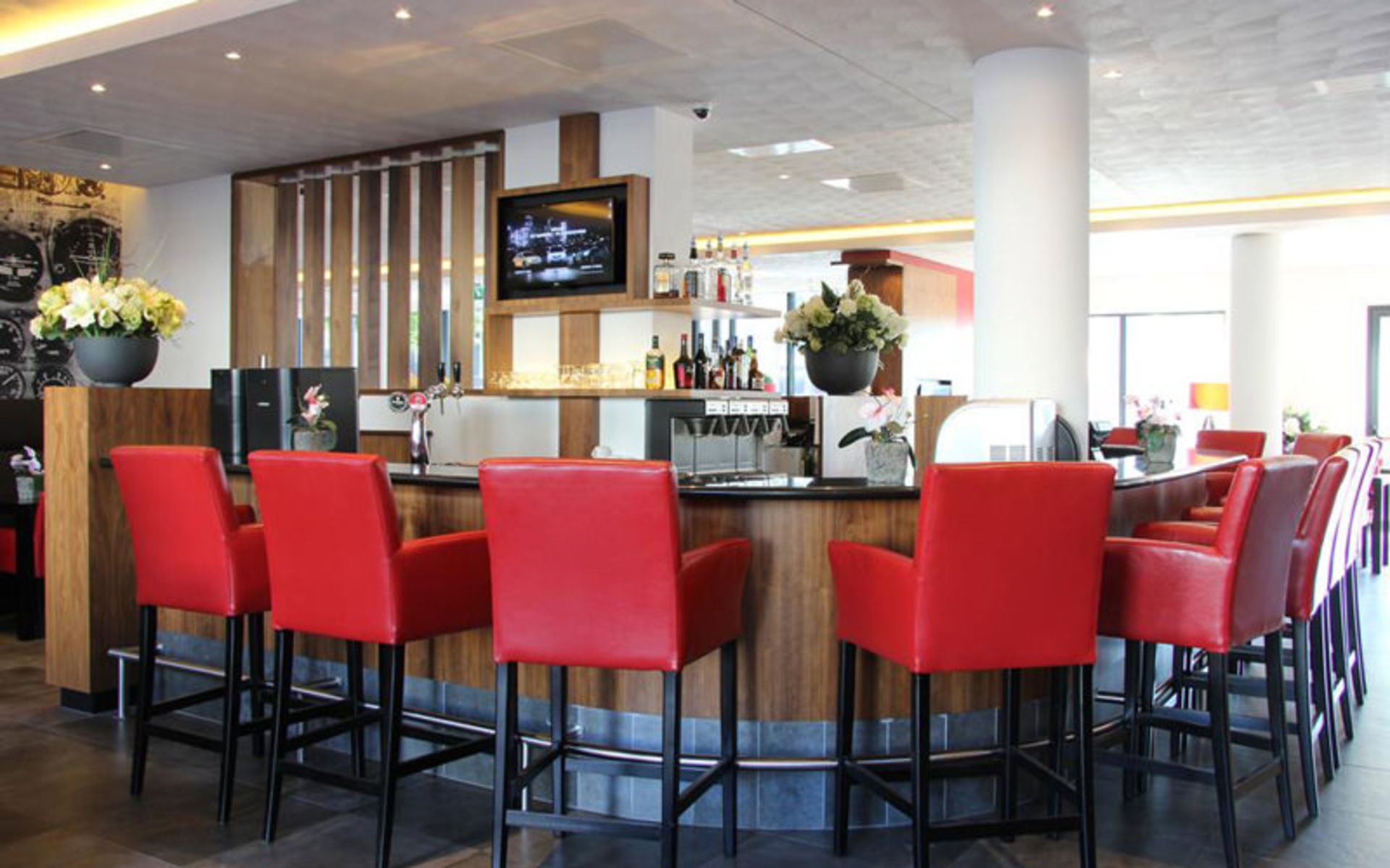 هتل باستین آمستردام ایرپورت (Bastion Hotel Amsterdam Airport)