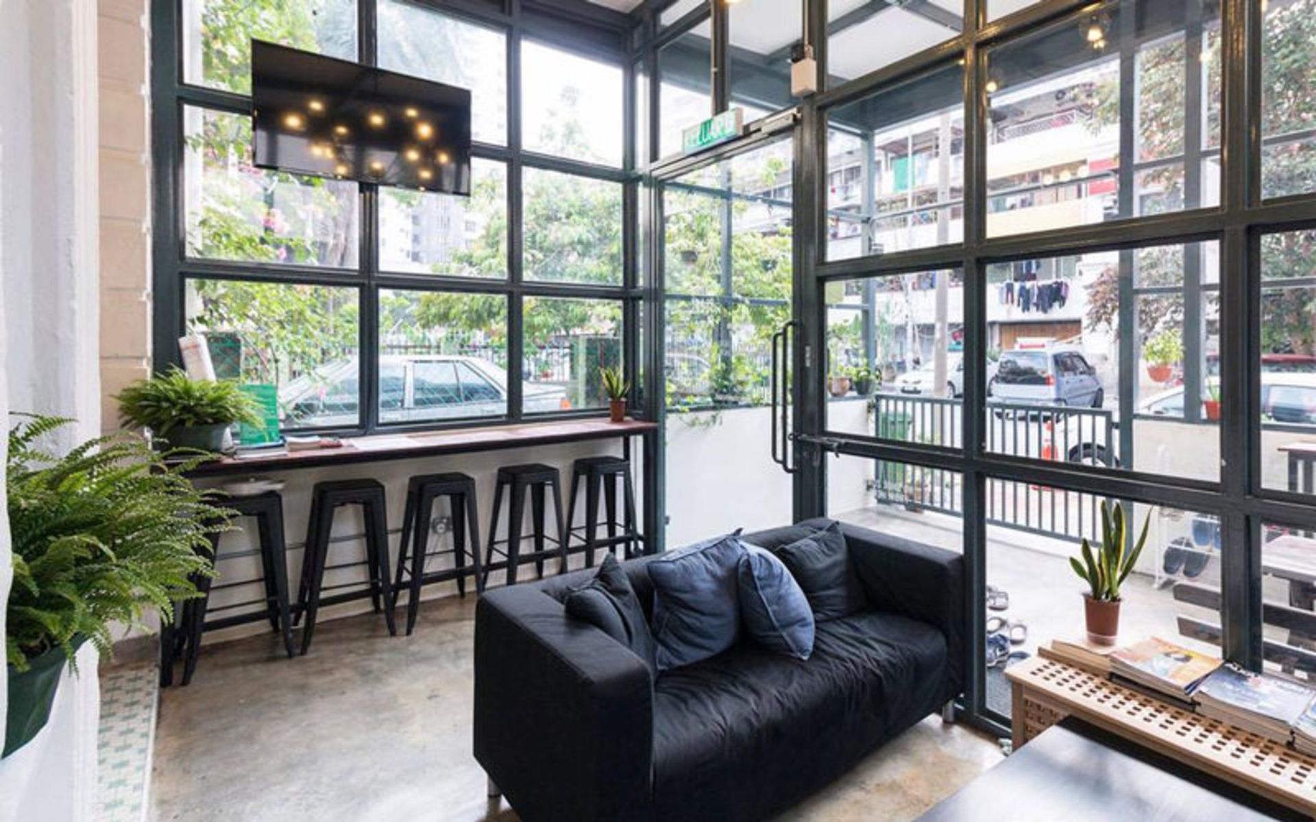 هاستل پیپر پلین (Paper Plane Hostel)