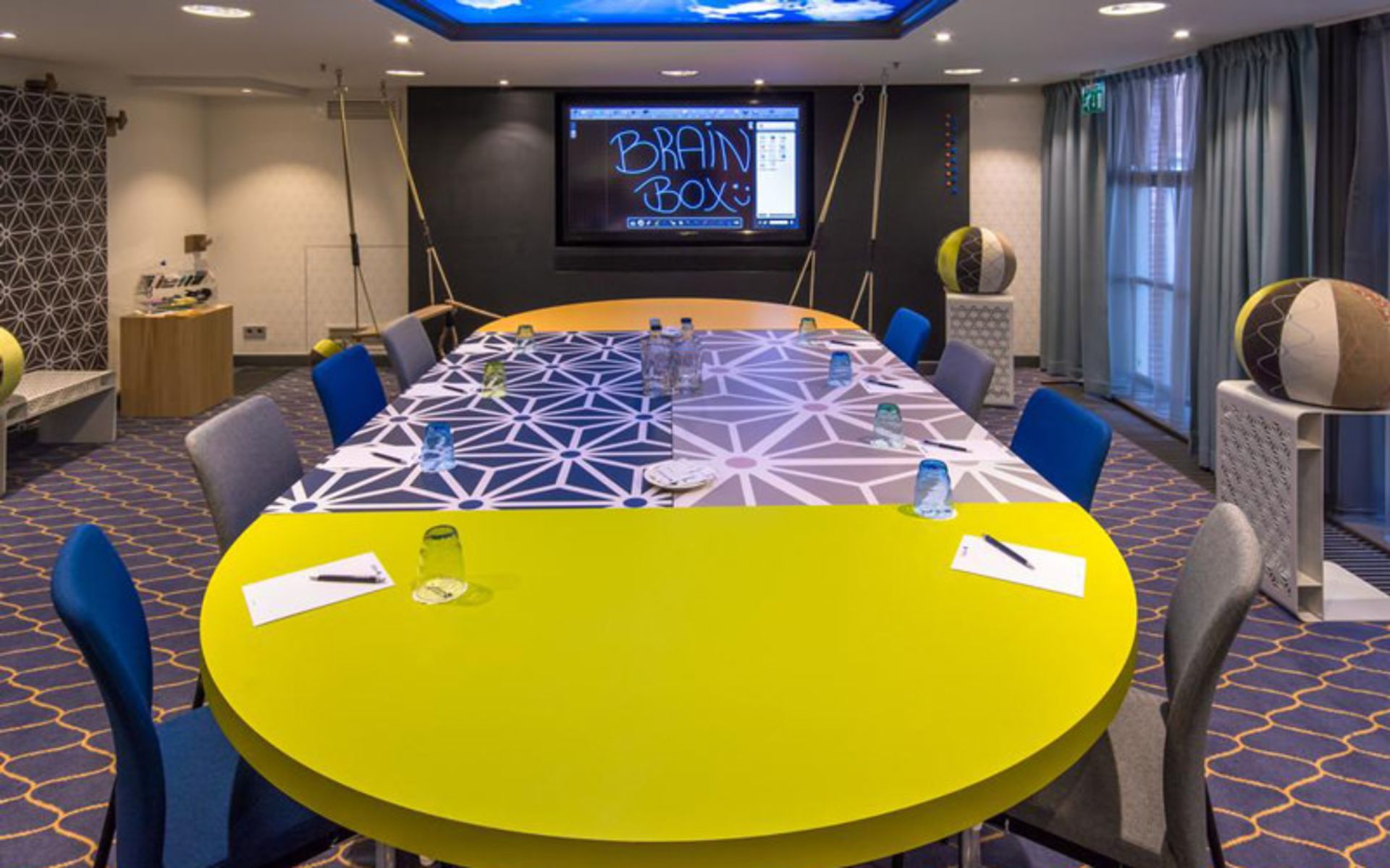 هتل رادیسون بلو آمستردام (Radisson Blu Hotel, Amsterdam)