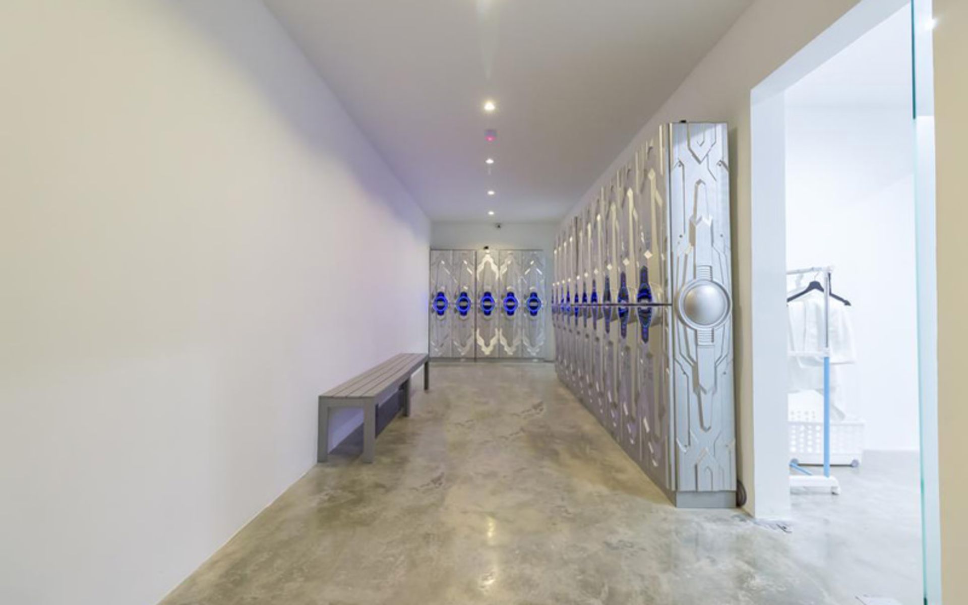 هتل ای او (iO Hotel)