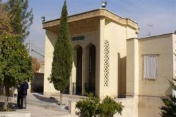 گور سیبویه