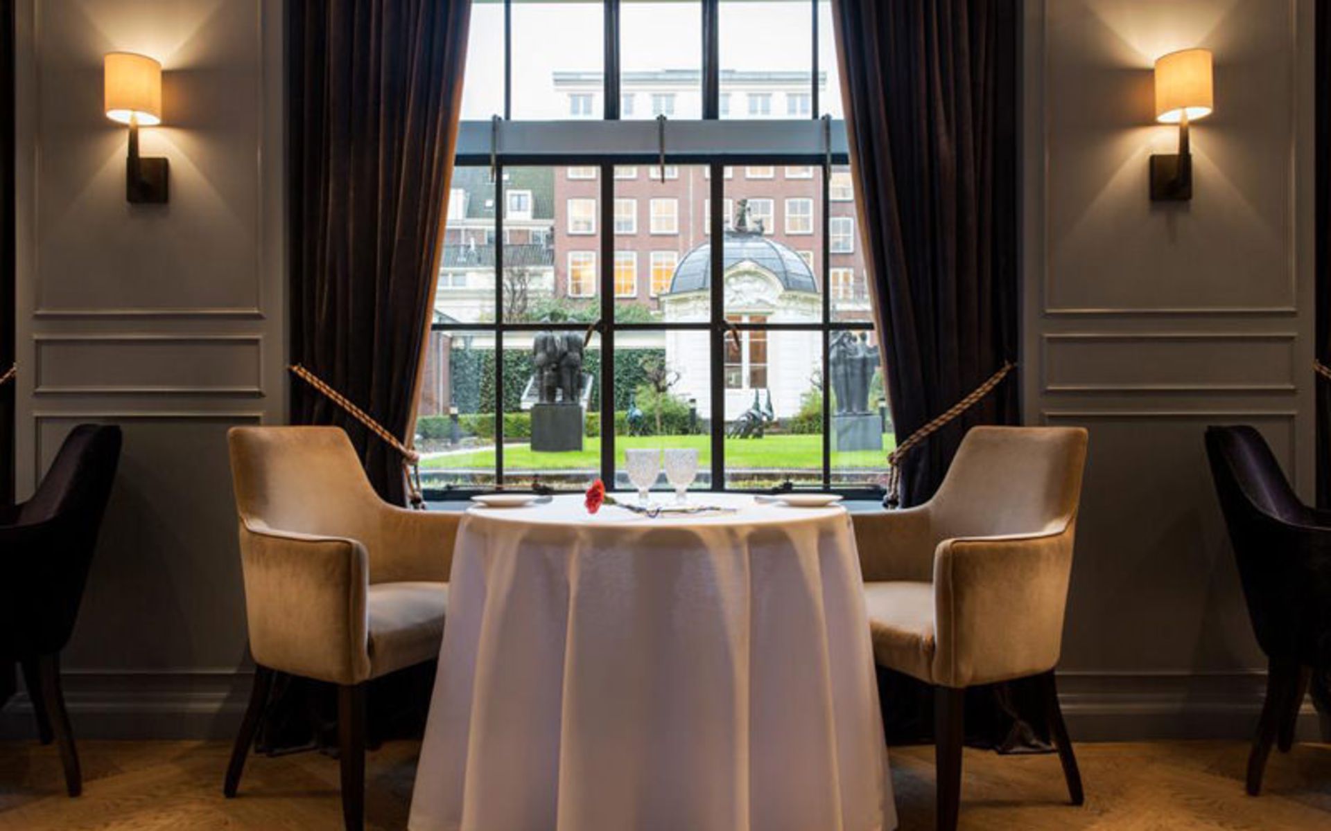 هتل والدورف آستوریا آمستردام (Waldorf Astoria Amsterdam)