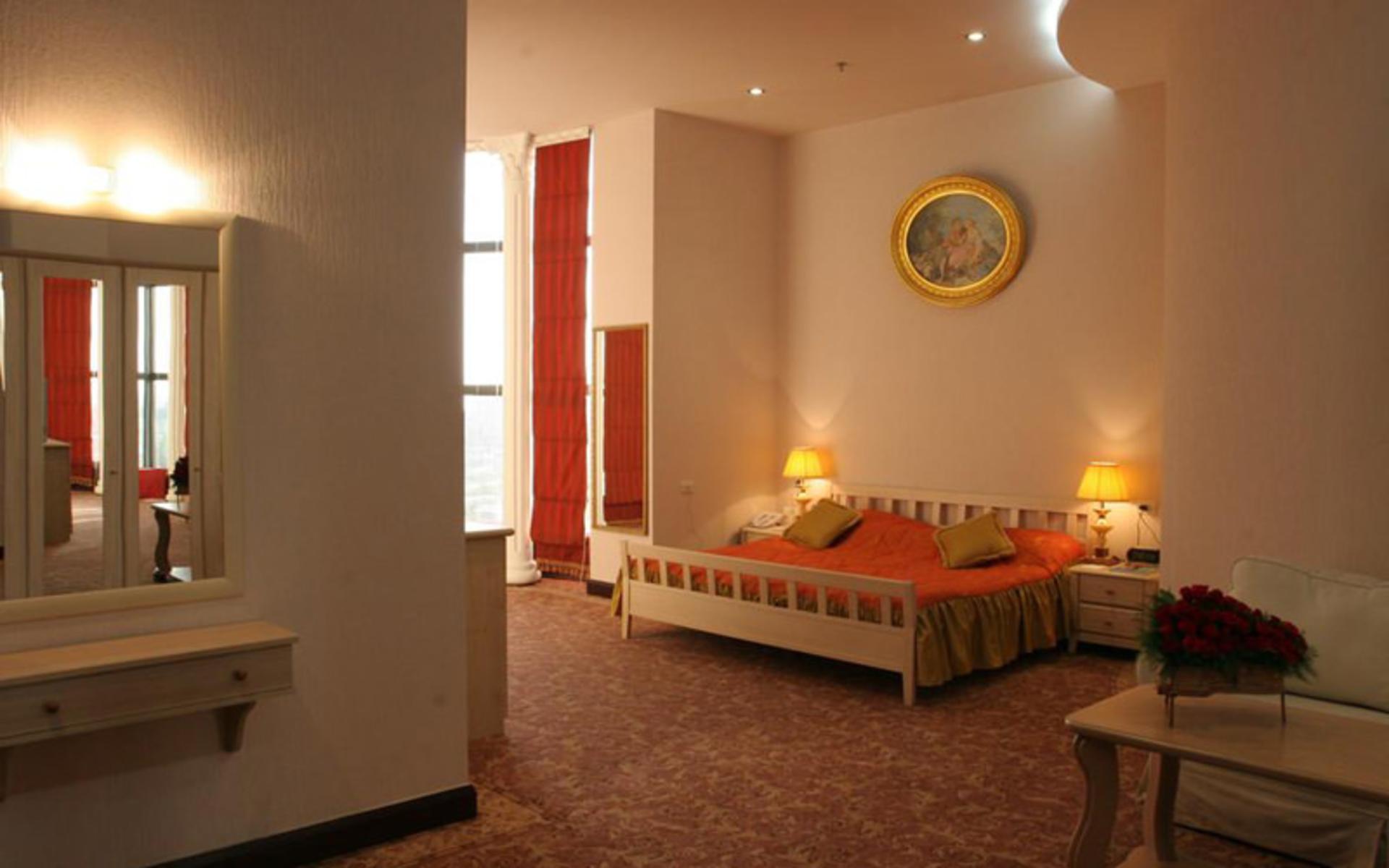 هتل متروپل ایروان (Metropol Hotel)