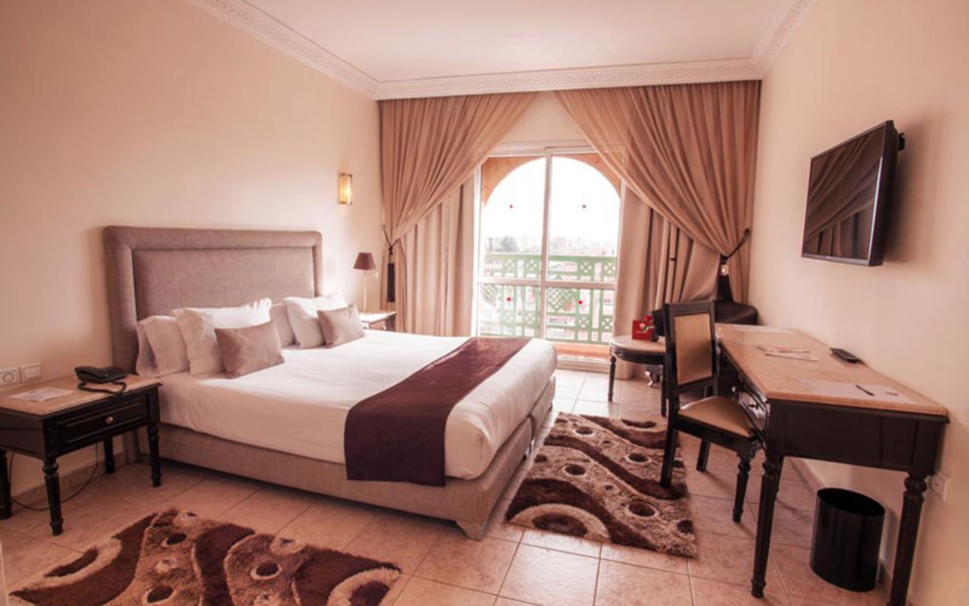 هتل موگادور اپرا (Mogador Opera)