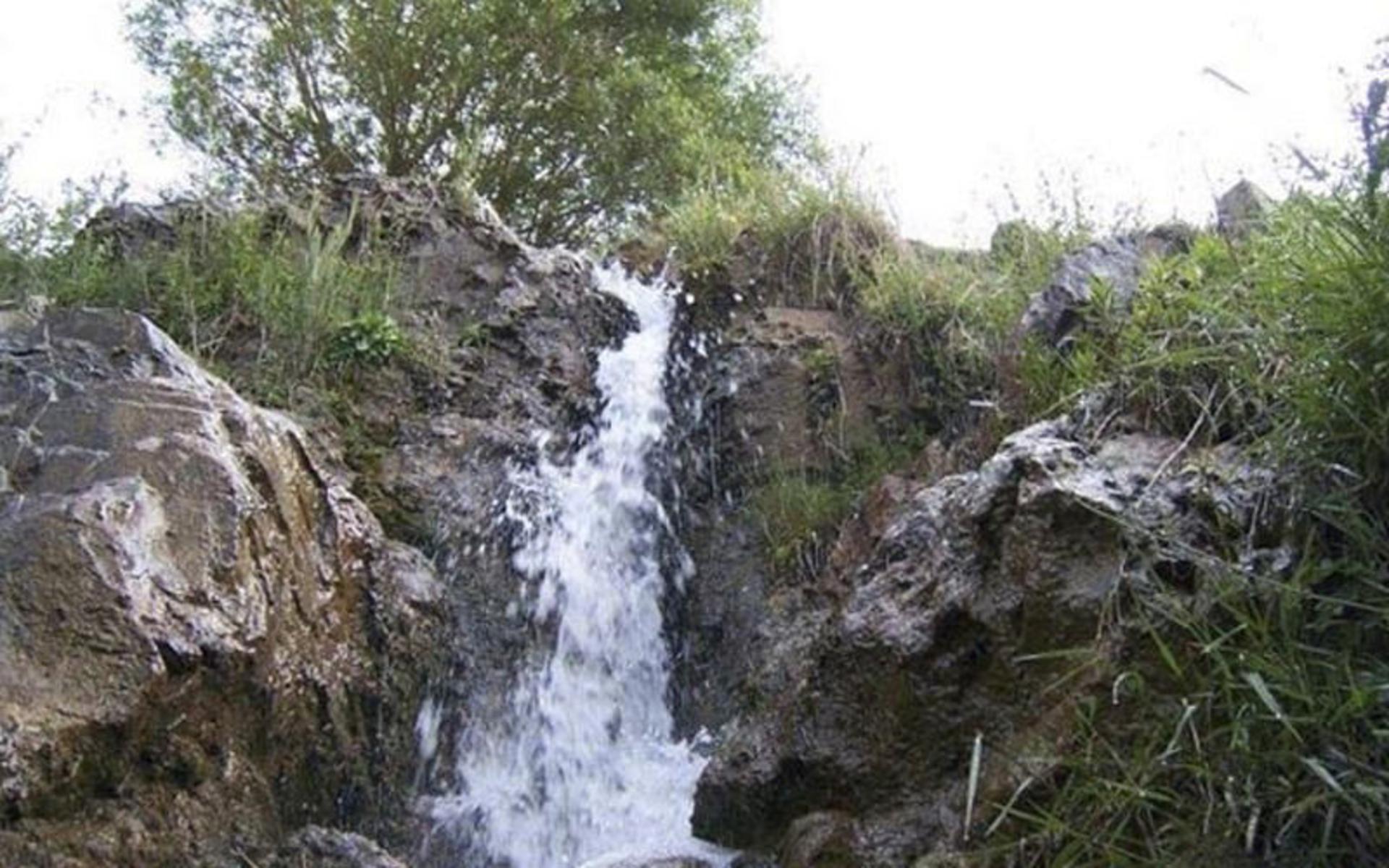 چشمه سیاه سنگ