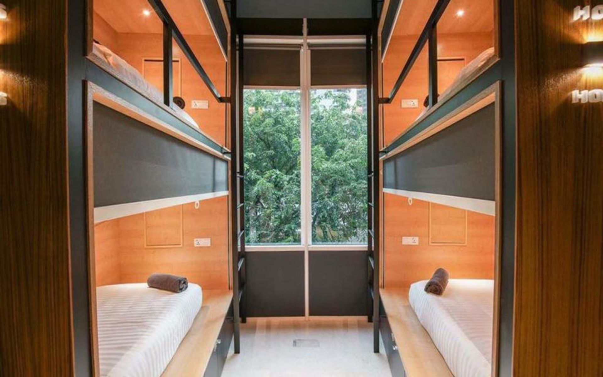 هتل د بد کی‌ ال‌ سی‌سی (The Bed KLCC)