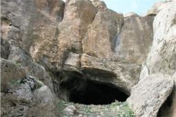 غار قمری
