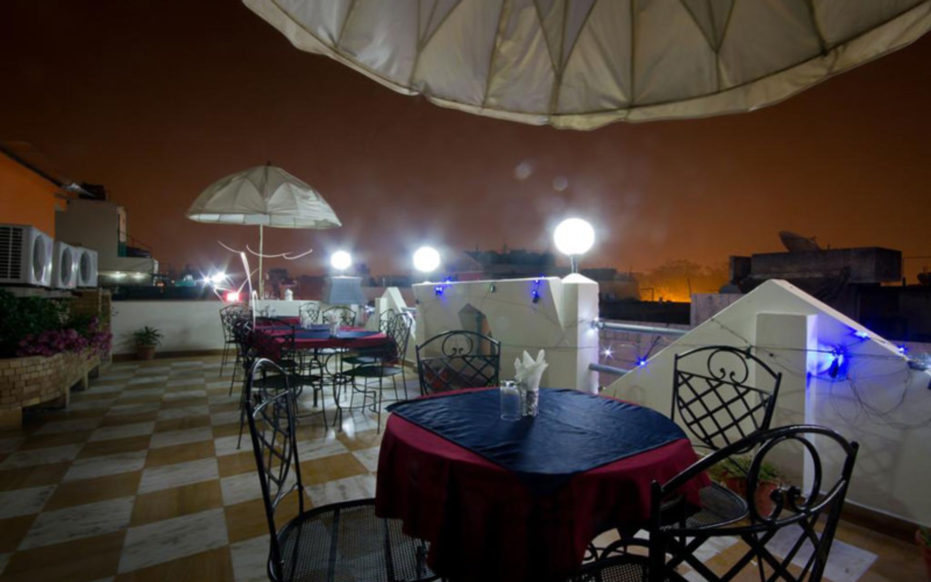 هتل سان استار گرند (Hotel Sunstar Grand)