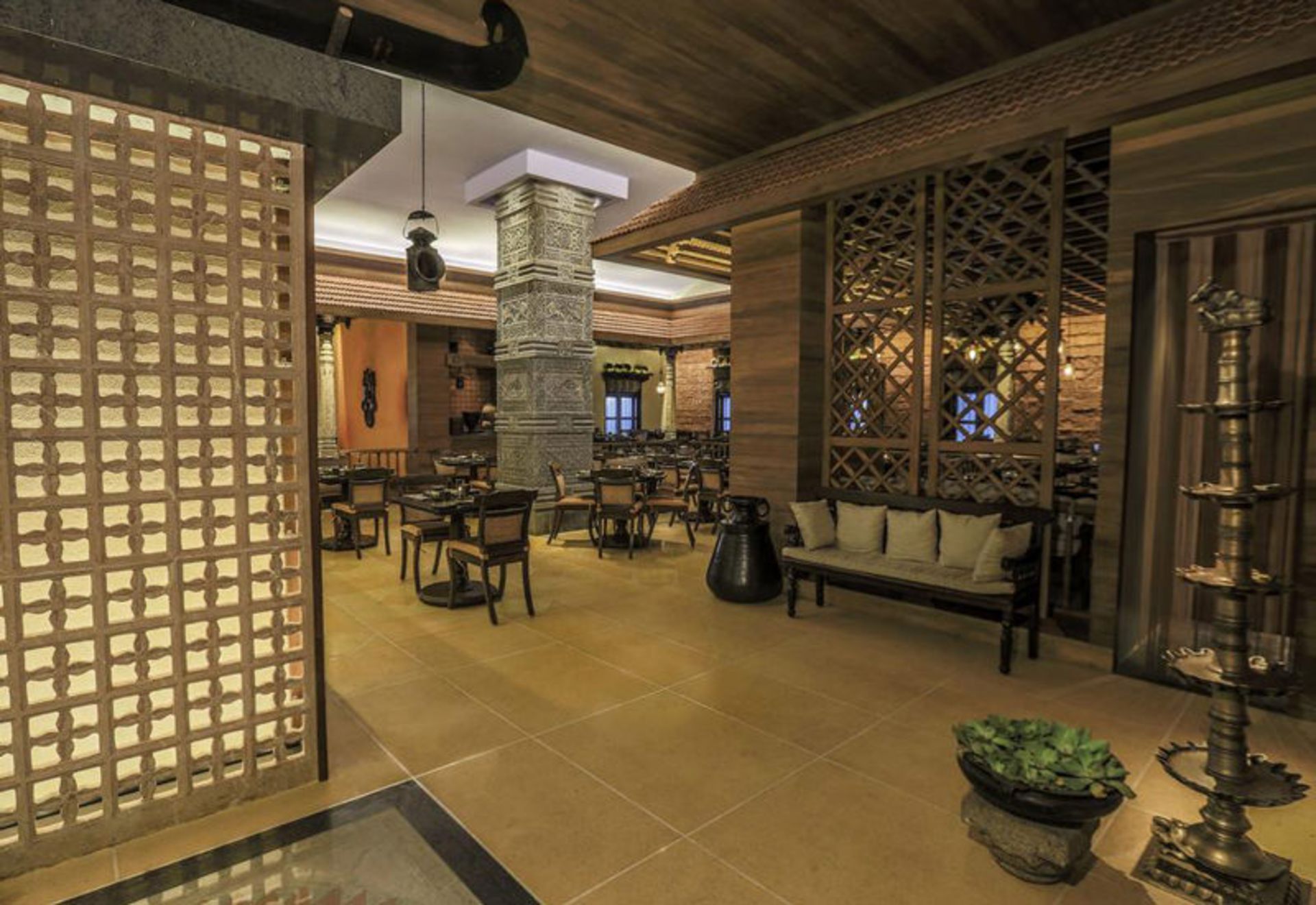 هتل ویوانتا بای تاج پرزیدنت (Vivanta by Taj President)