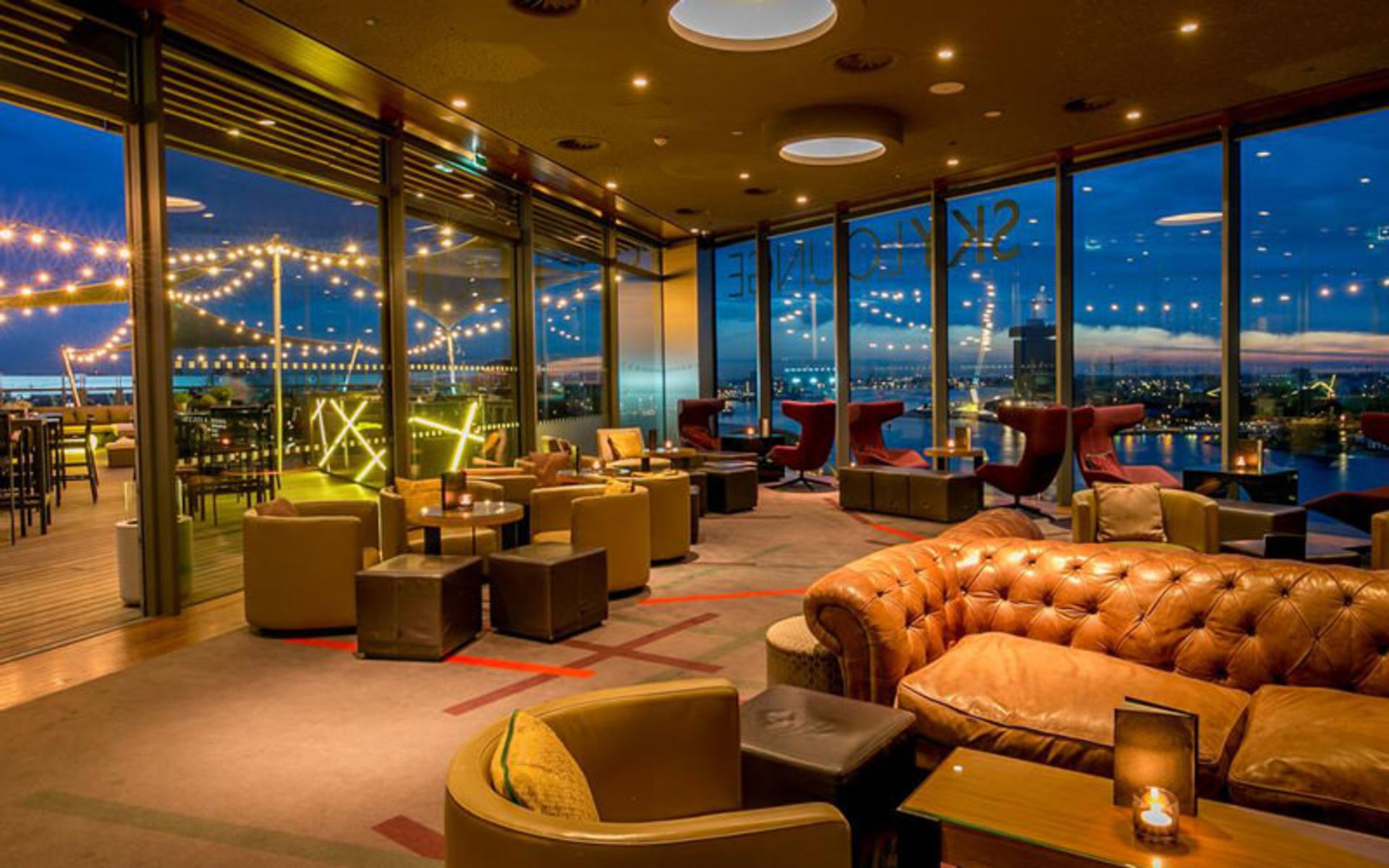 هتل دابل تری بای هیلتون آمستردام سنترال استیشن (DoubleTree by Hilton Amsterdam Centraal Station)